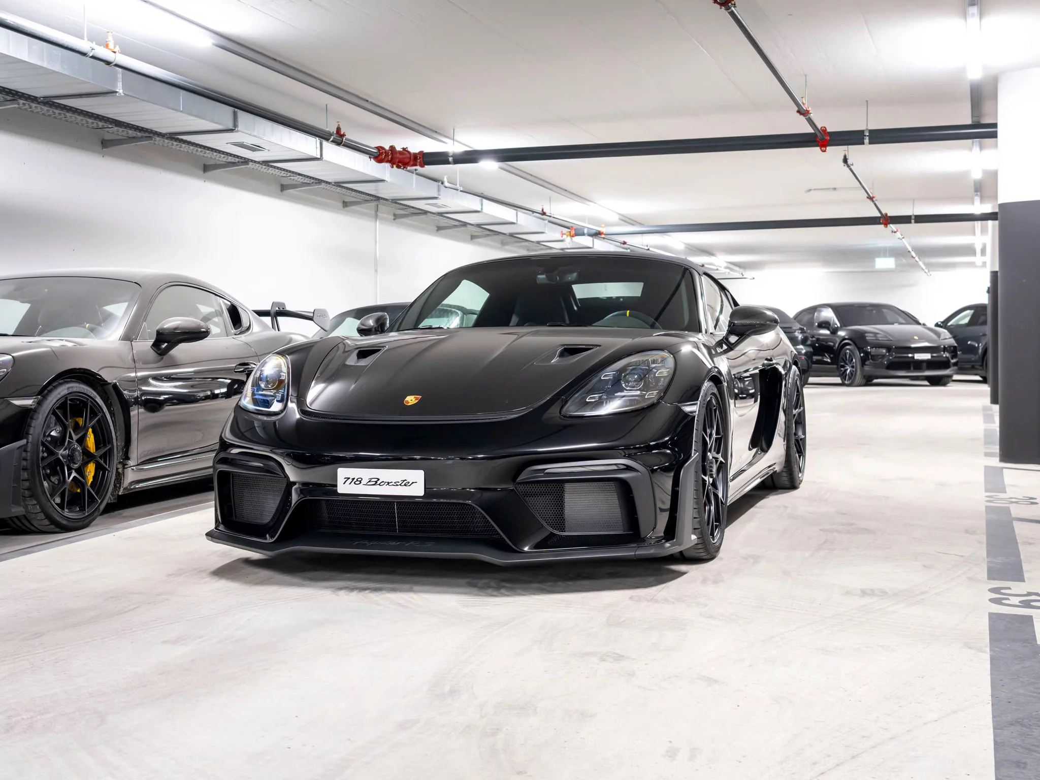 Black - Porsche 718 Spyder RS (982) | carpaints.co