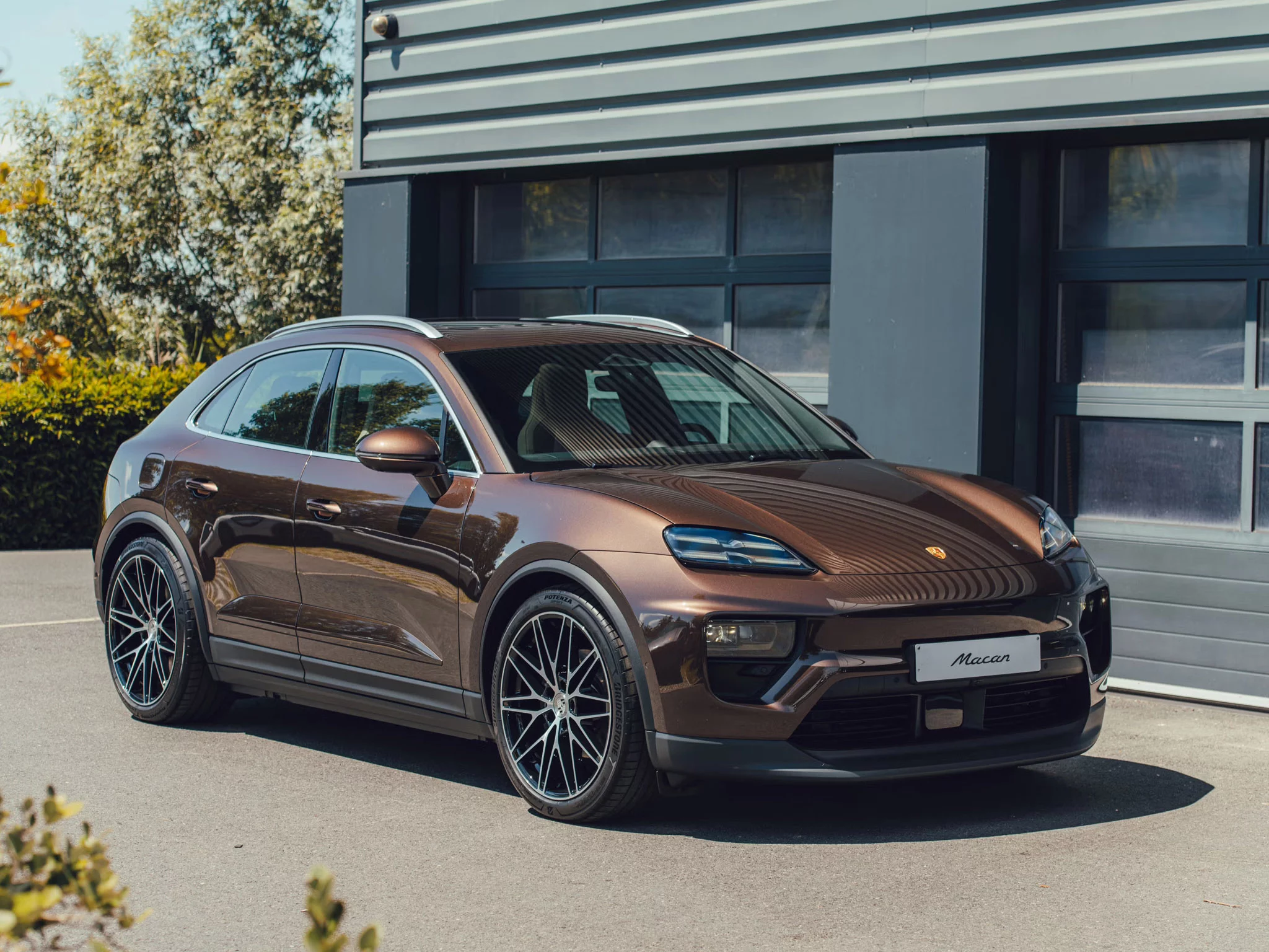 Macadamia Metallic Porsche Macan Electric