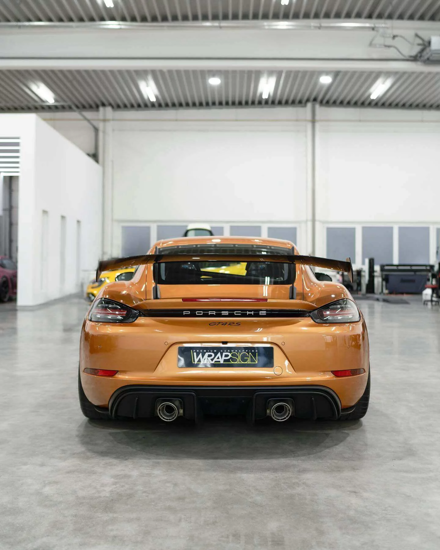 Nordic Gold Metallic Porsche 718 Cayman GT4 RS