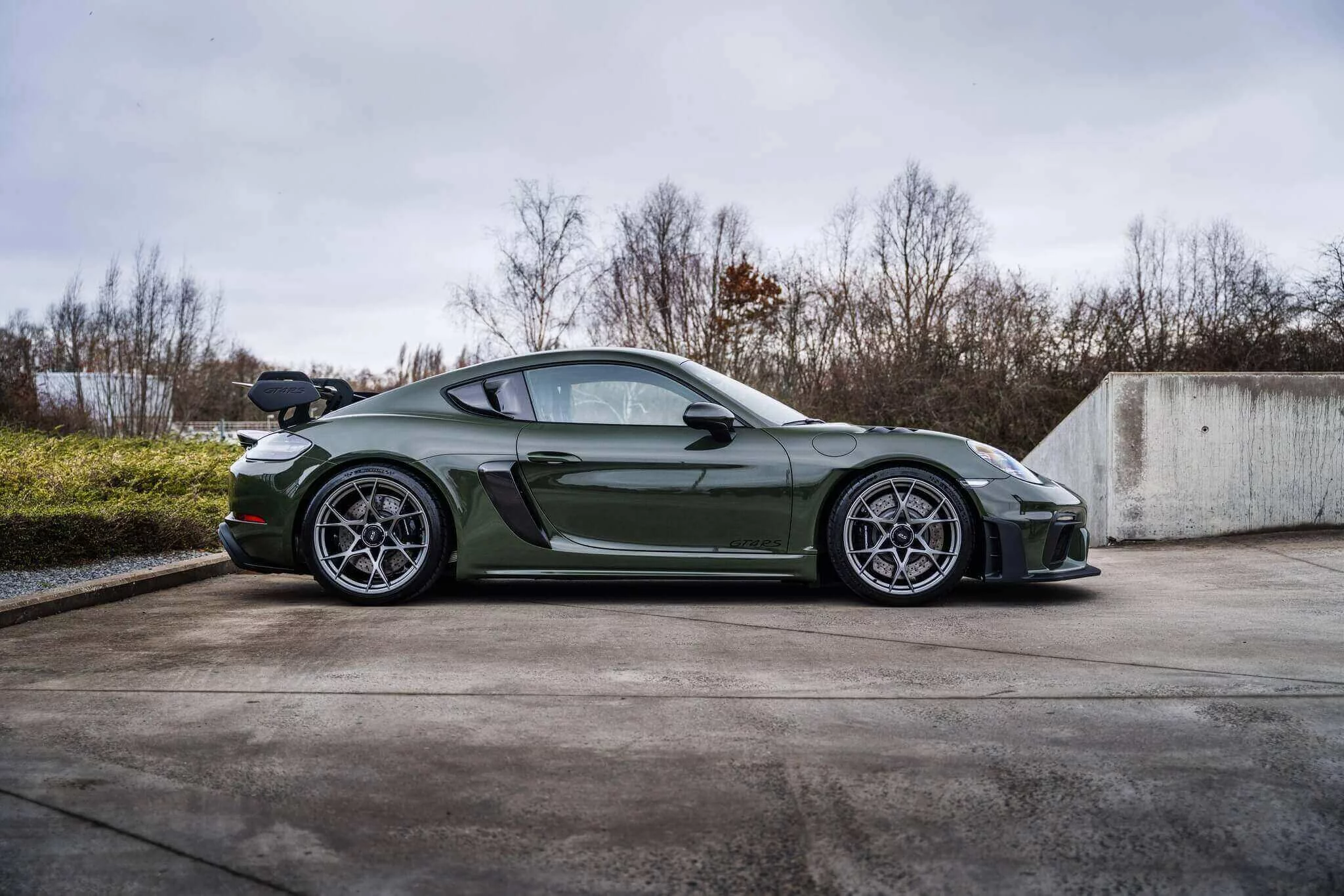 Black Olive Porsche 718 Cayman GT4 RS