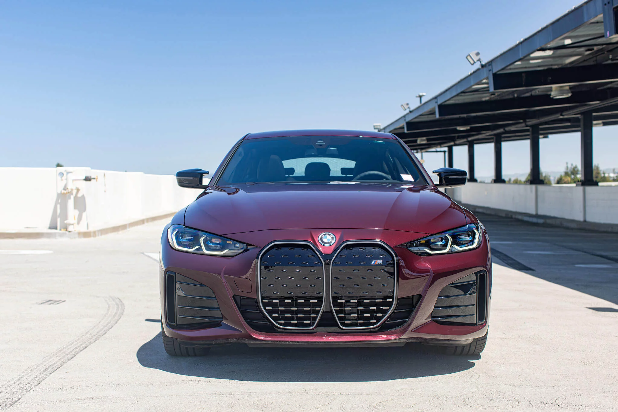 Barbera Red BMW i4