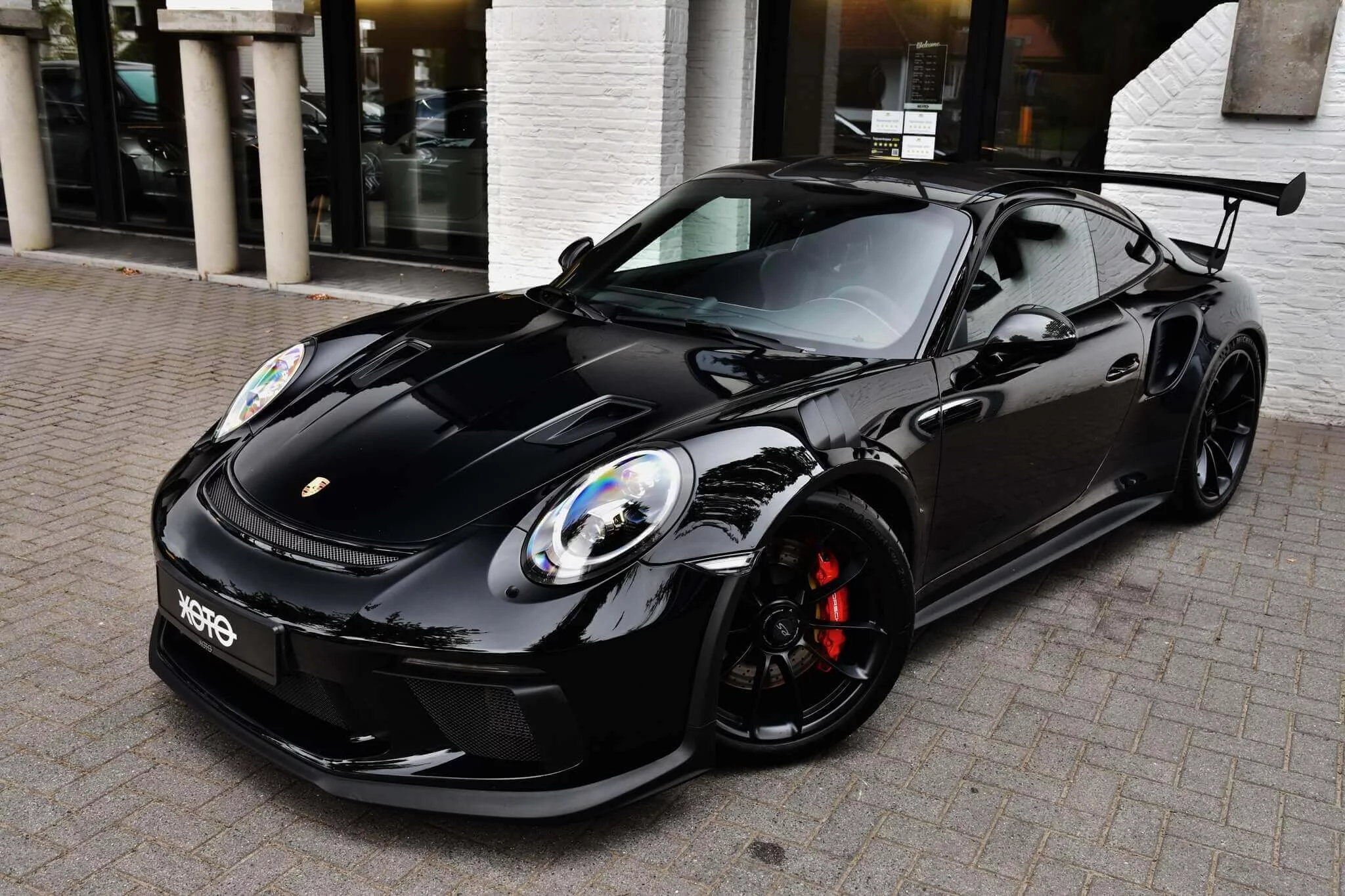 Black Porsche 911 GT3 RS