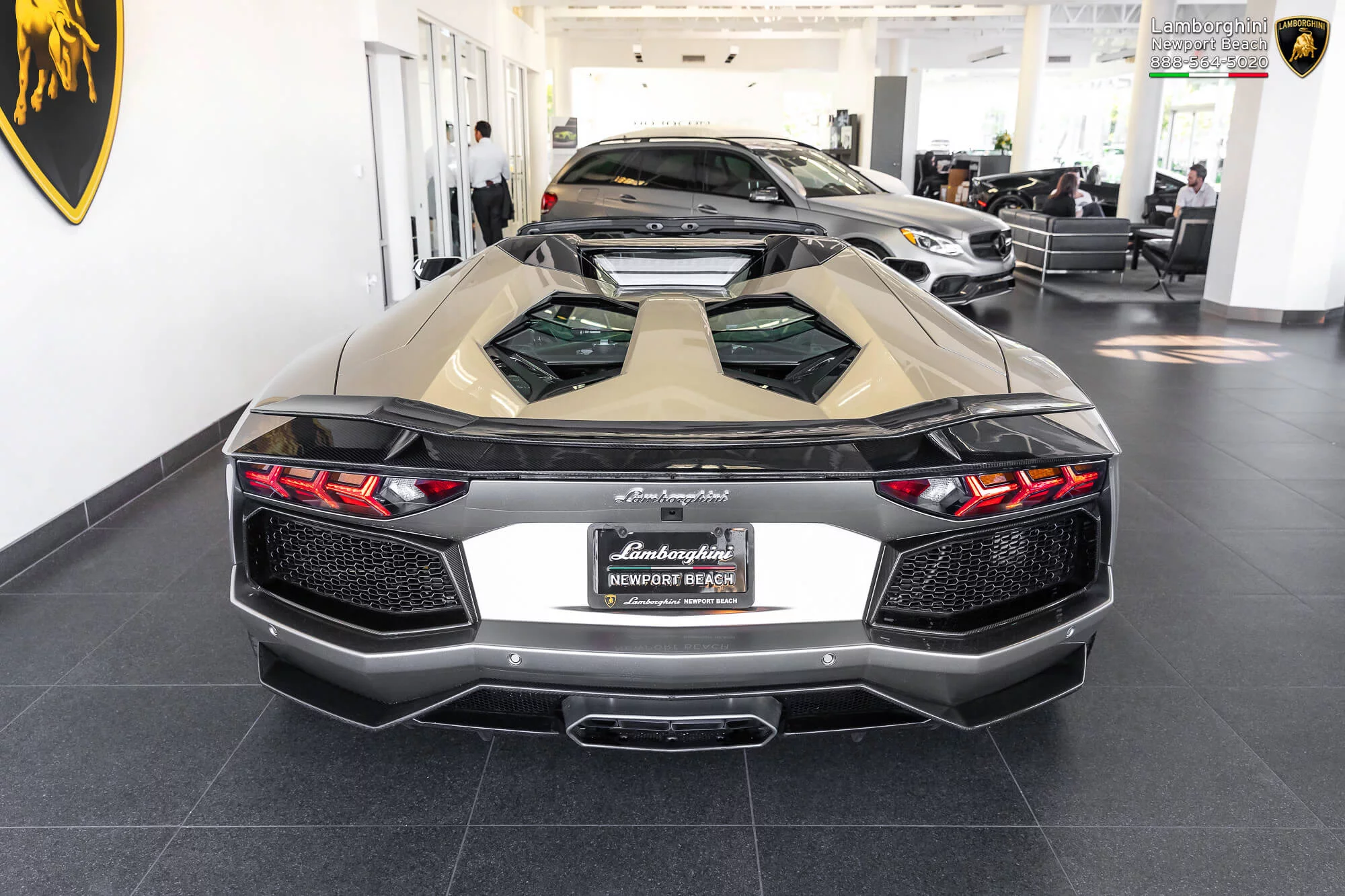 Grigio Antares Lamborghini Aventador
