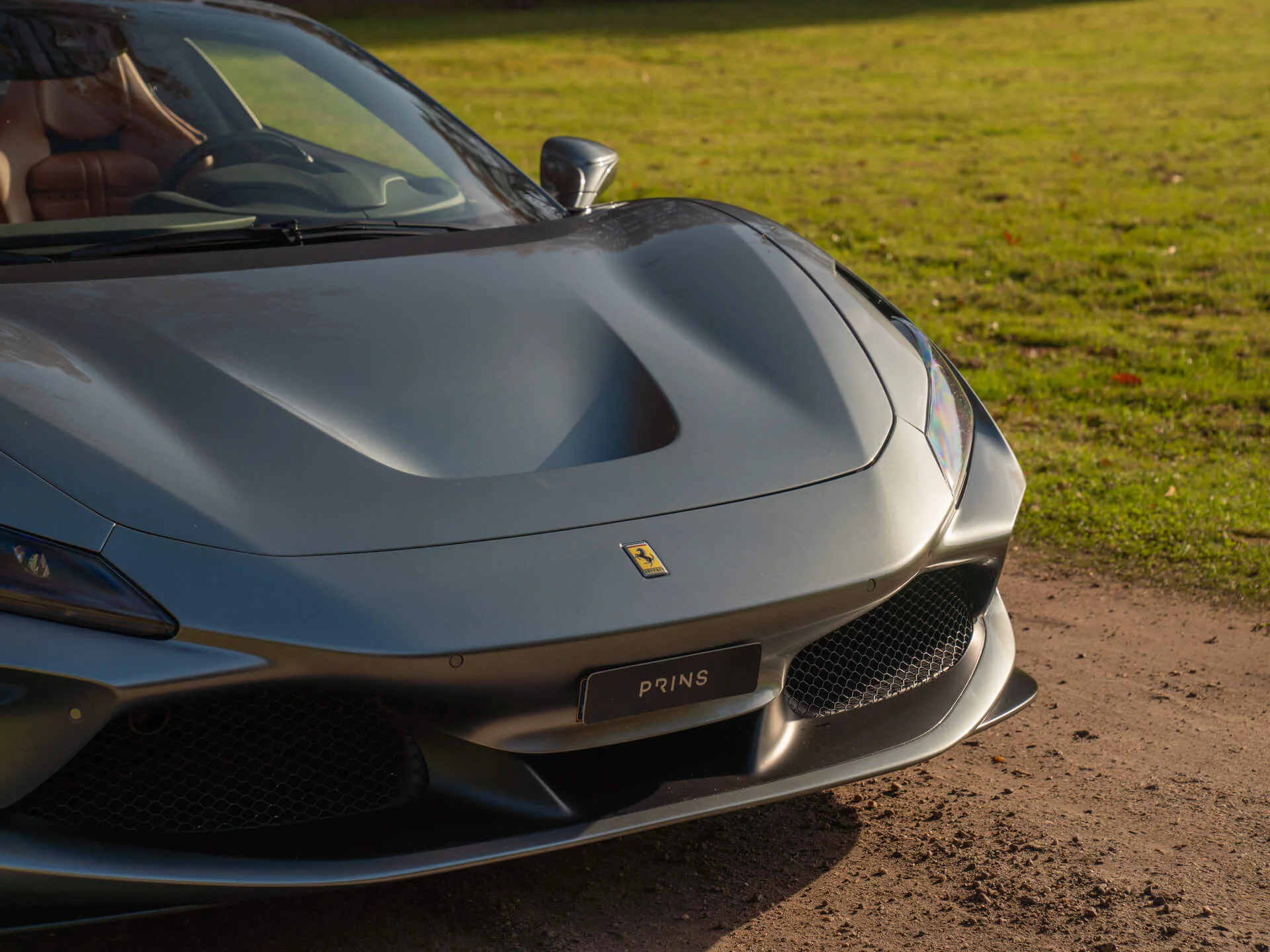Grigio Coburn Ferrari F8