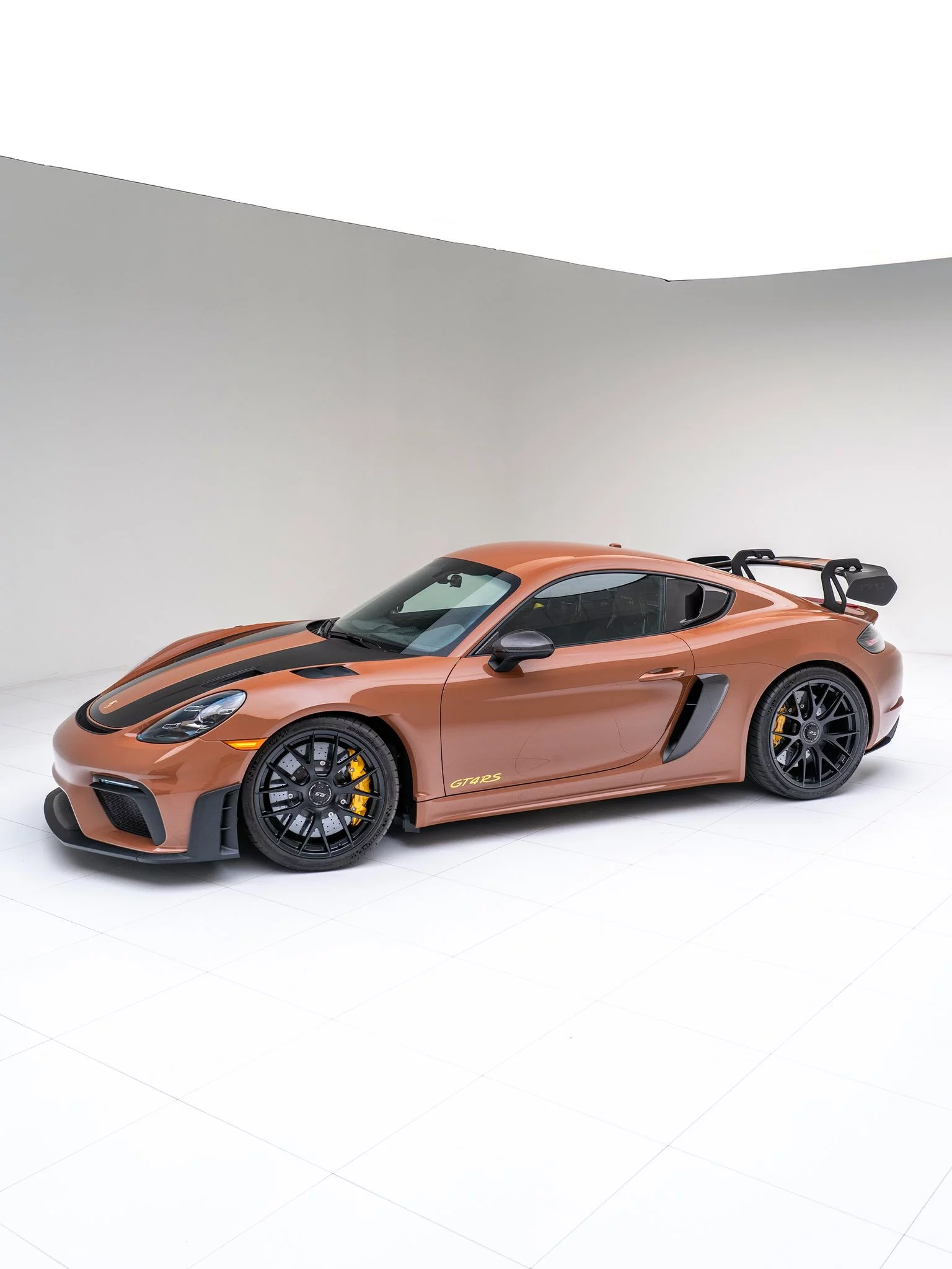 Sepia Brown Porsche 718 Cayman GT4 RS