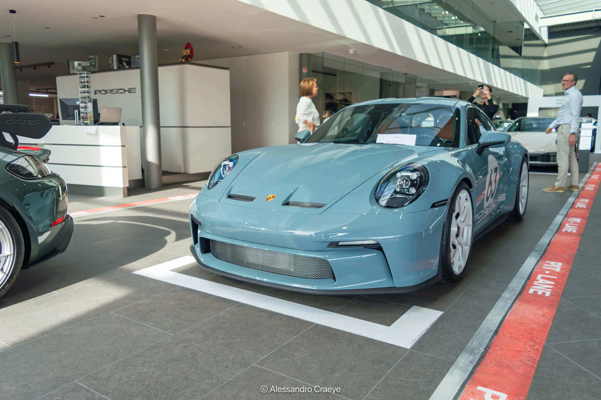 Shore Blue Metallic Porsche 911 S/T