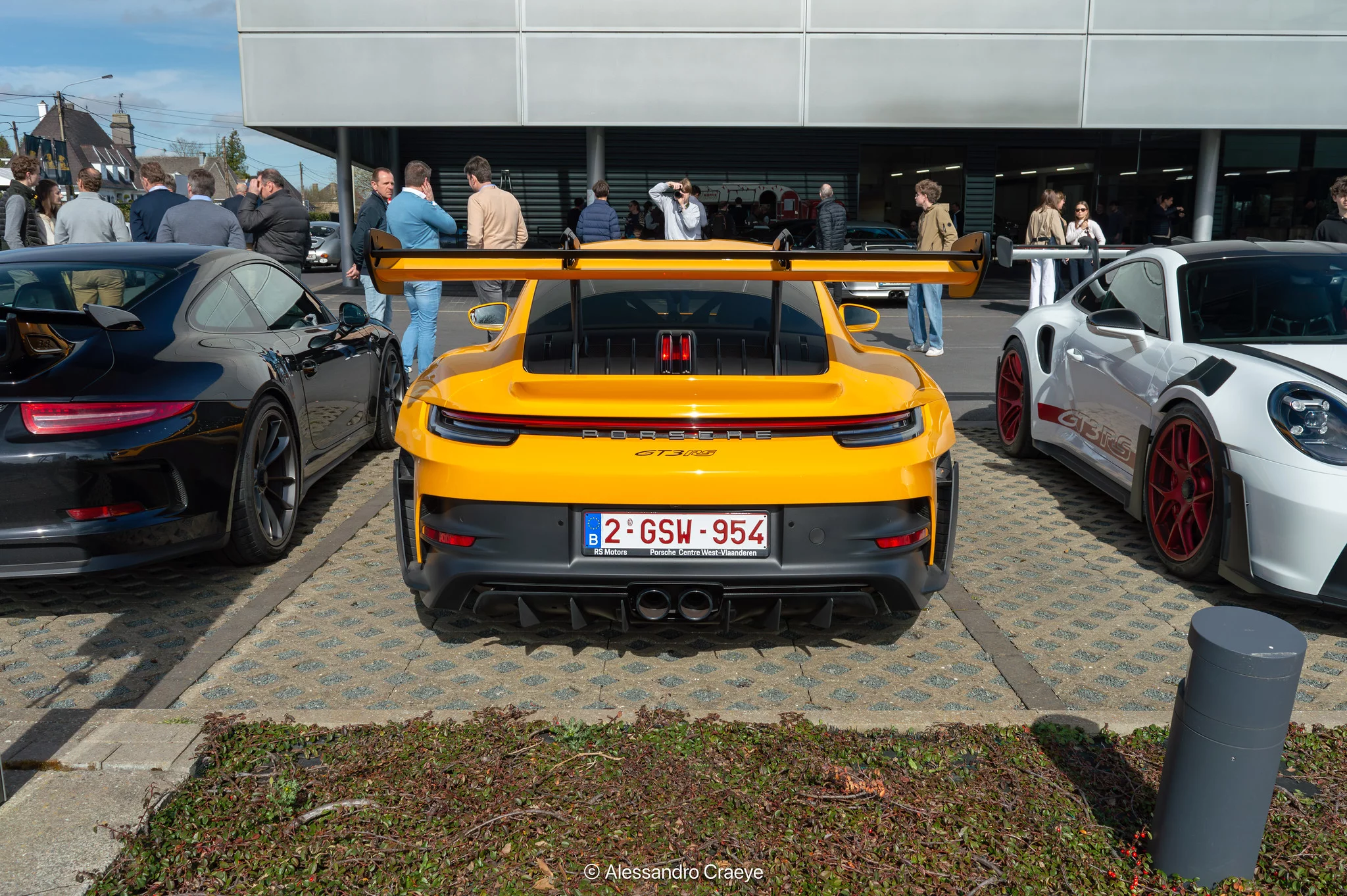 Signal Yellow Porsche 911 GT3 RS