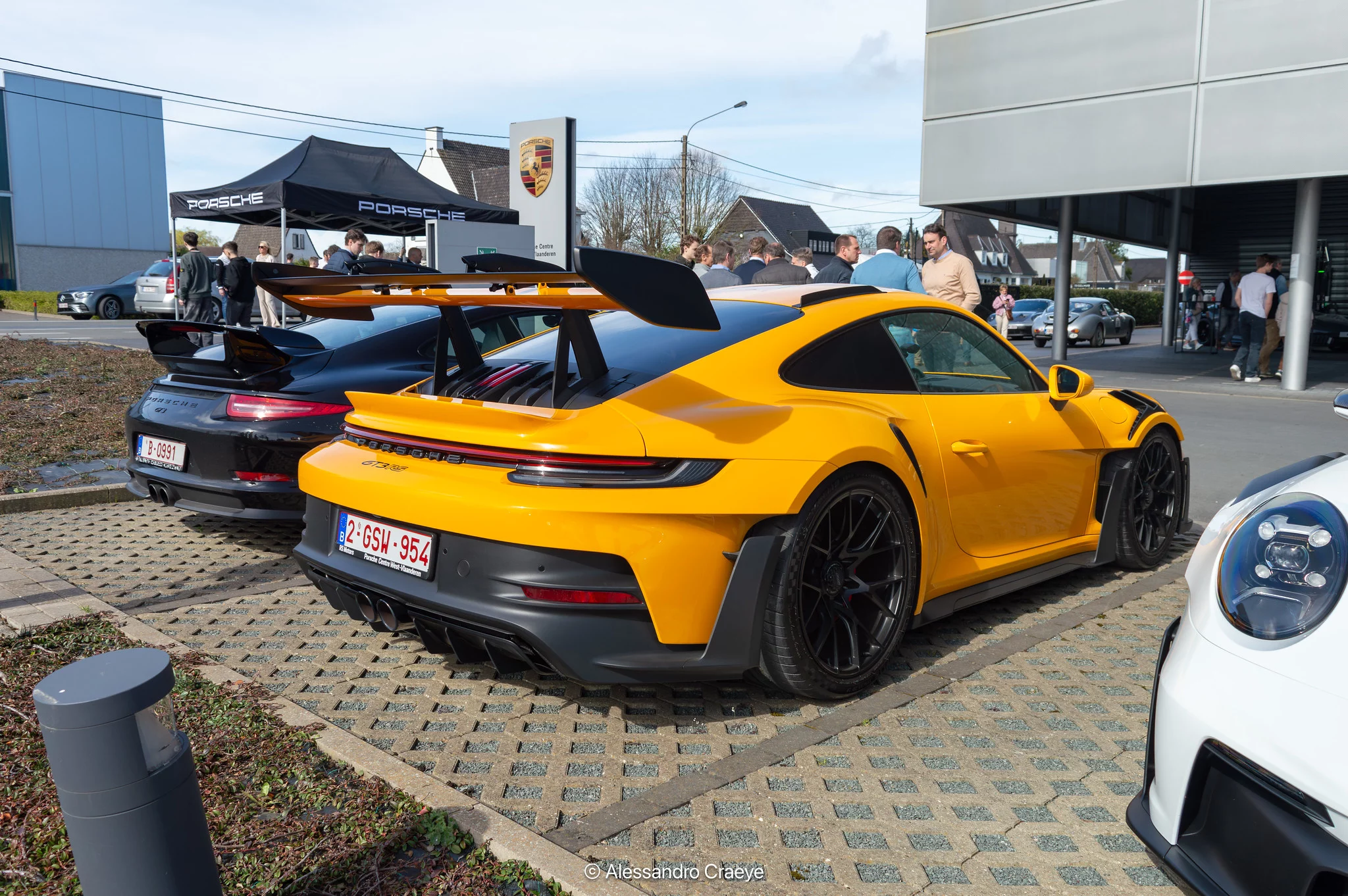 Signal Yellow Porsche 911 GT3 RS