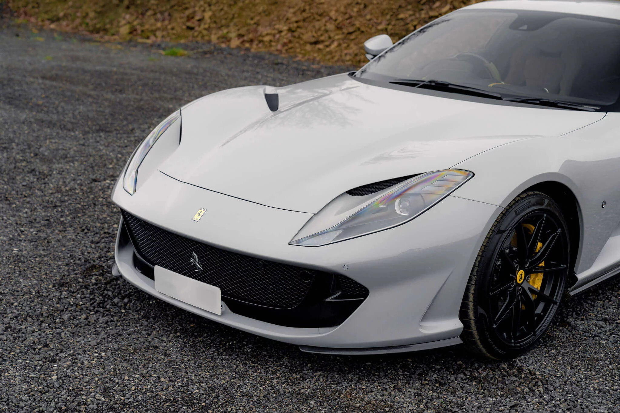 Grigio Squalo Ferrari 812