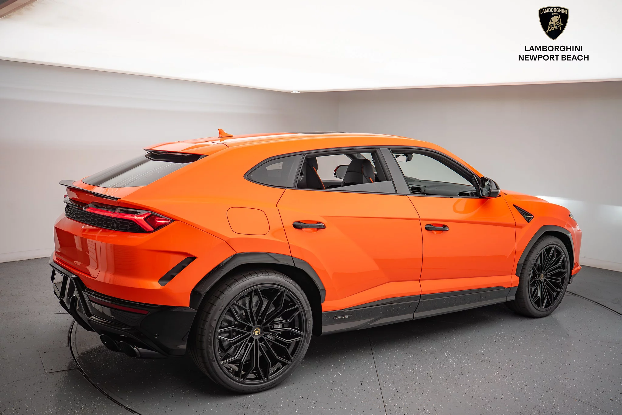 Arancio Egon Lamborghini Urus