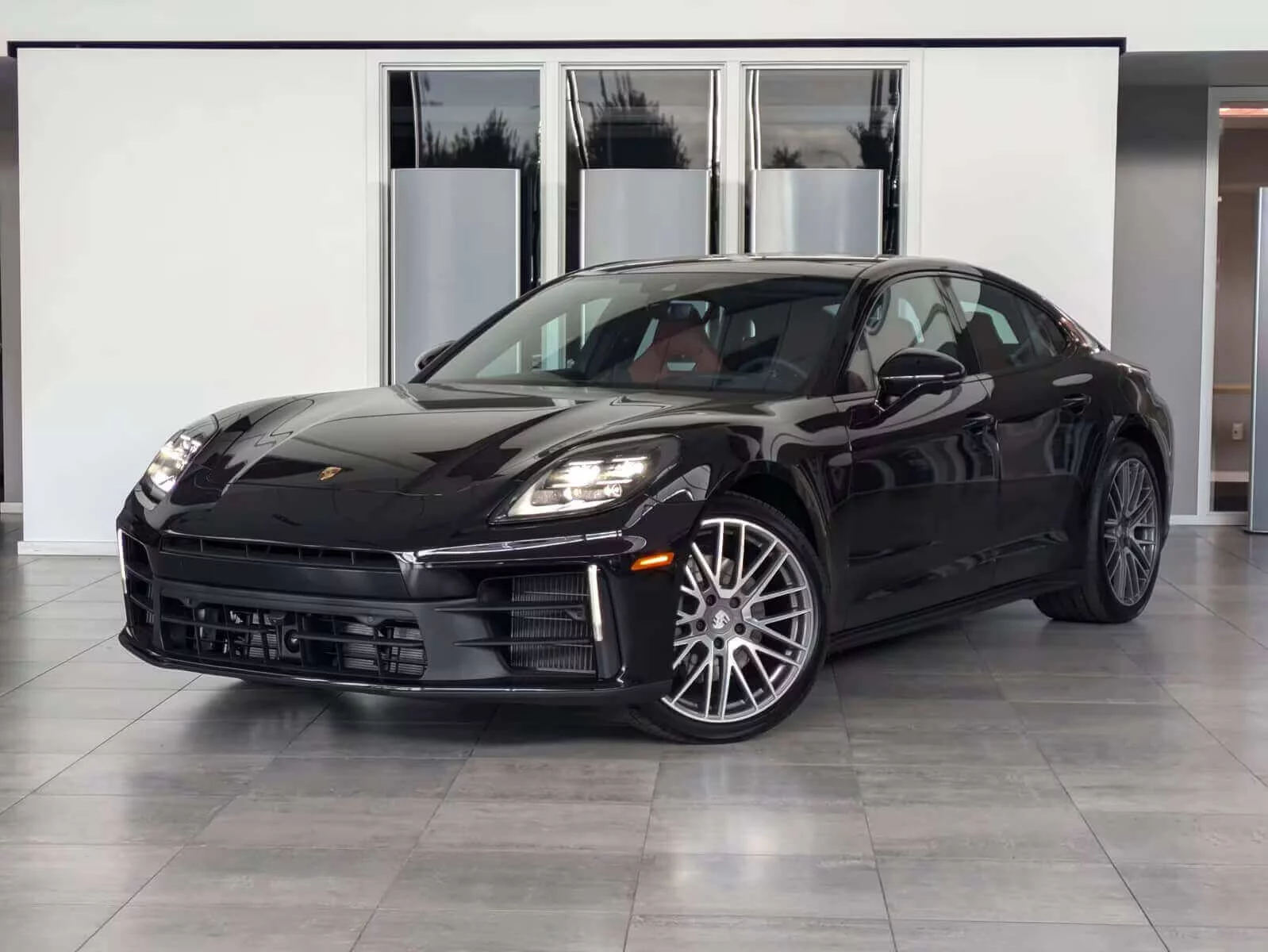 Jet Black Metallic Porsche Panamera