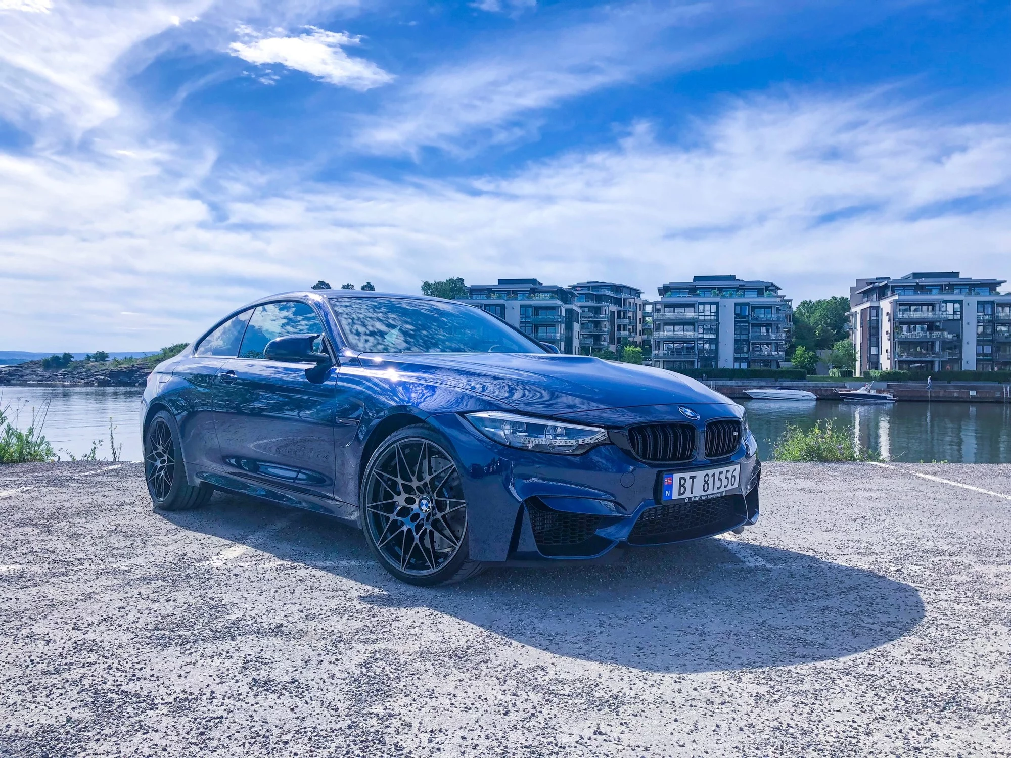 Blue Hera Mica BMW M4