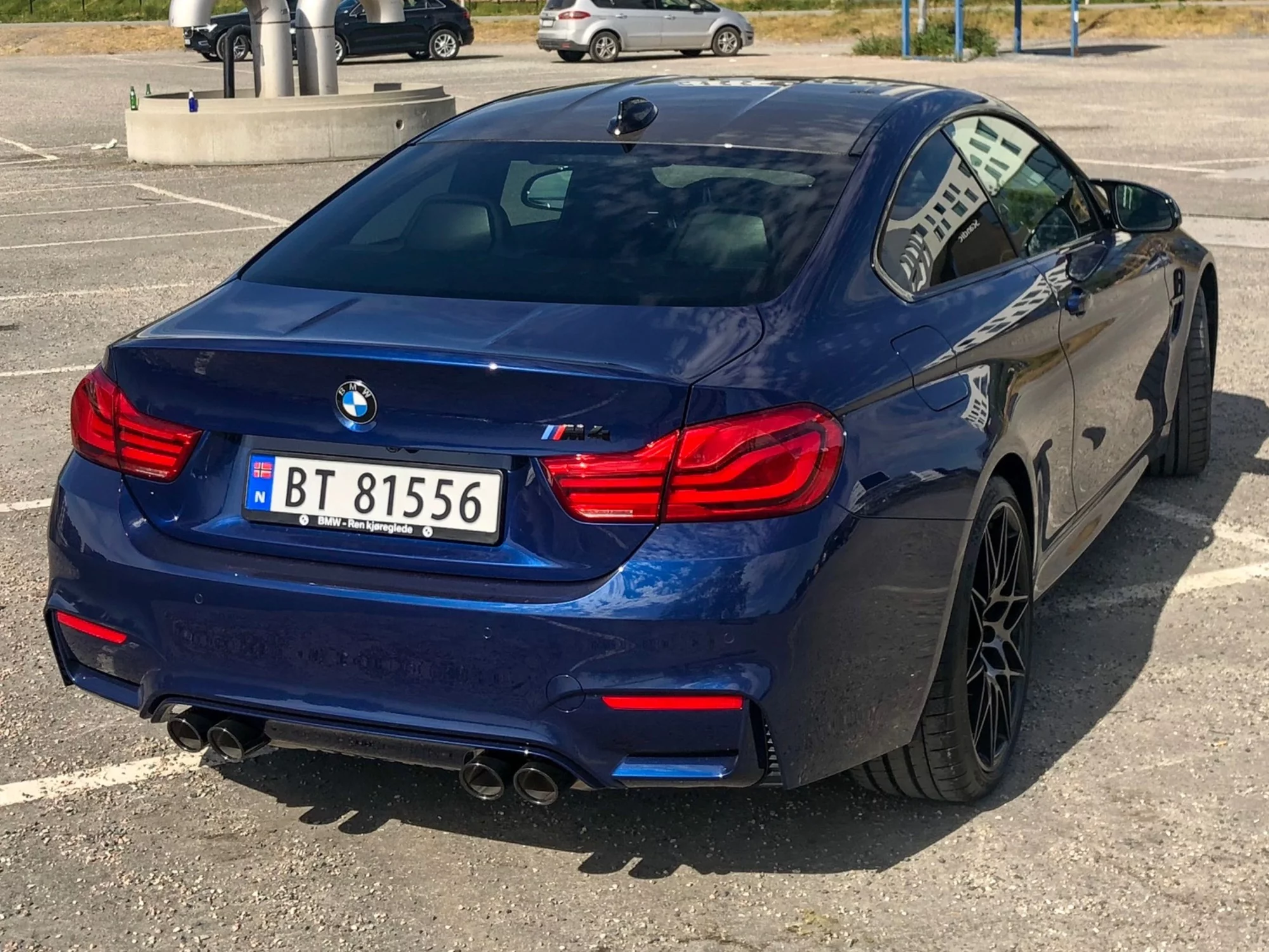 Blue Hera Mica BMW M4