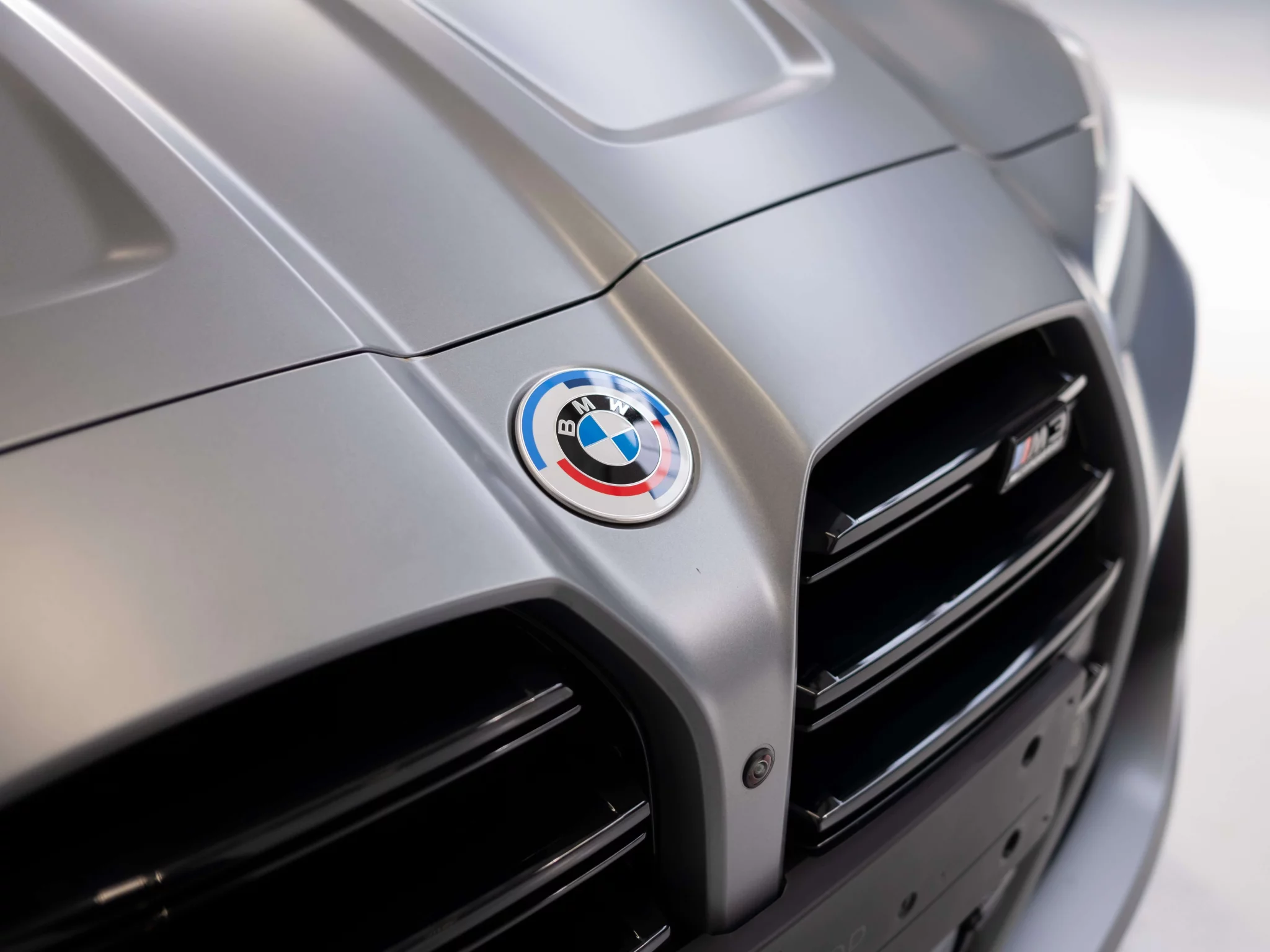 Frozen Pure Grey BMW M3