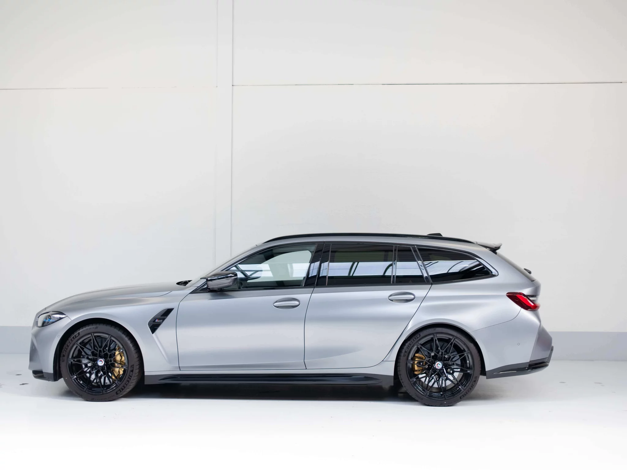Frozen Pure Grey BMW M3