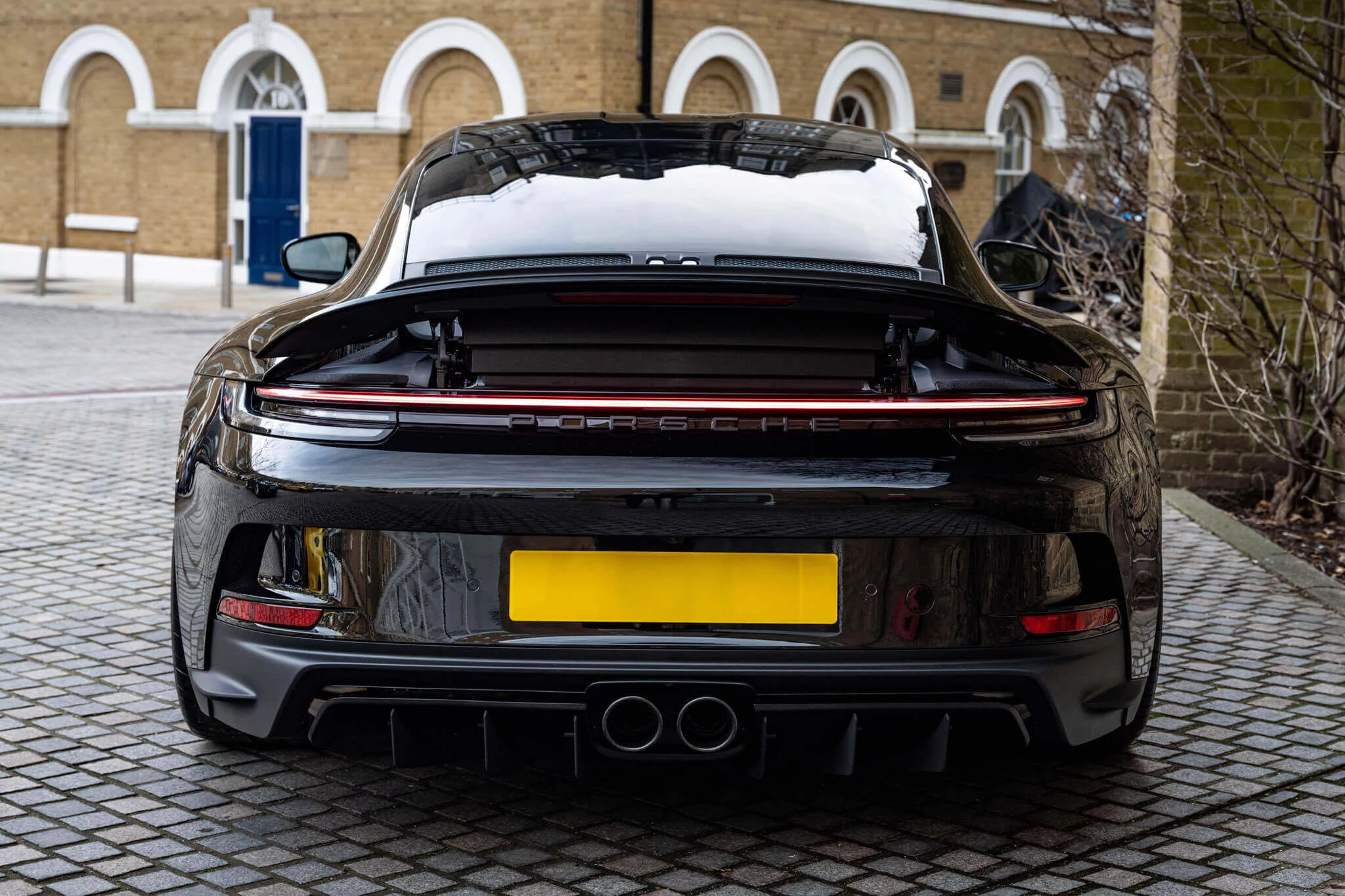 Black Porsche 911 S/T
