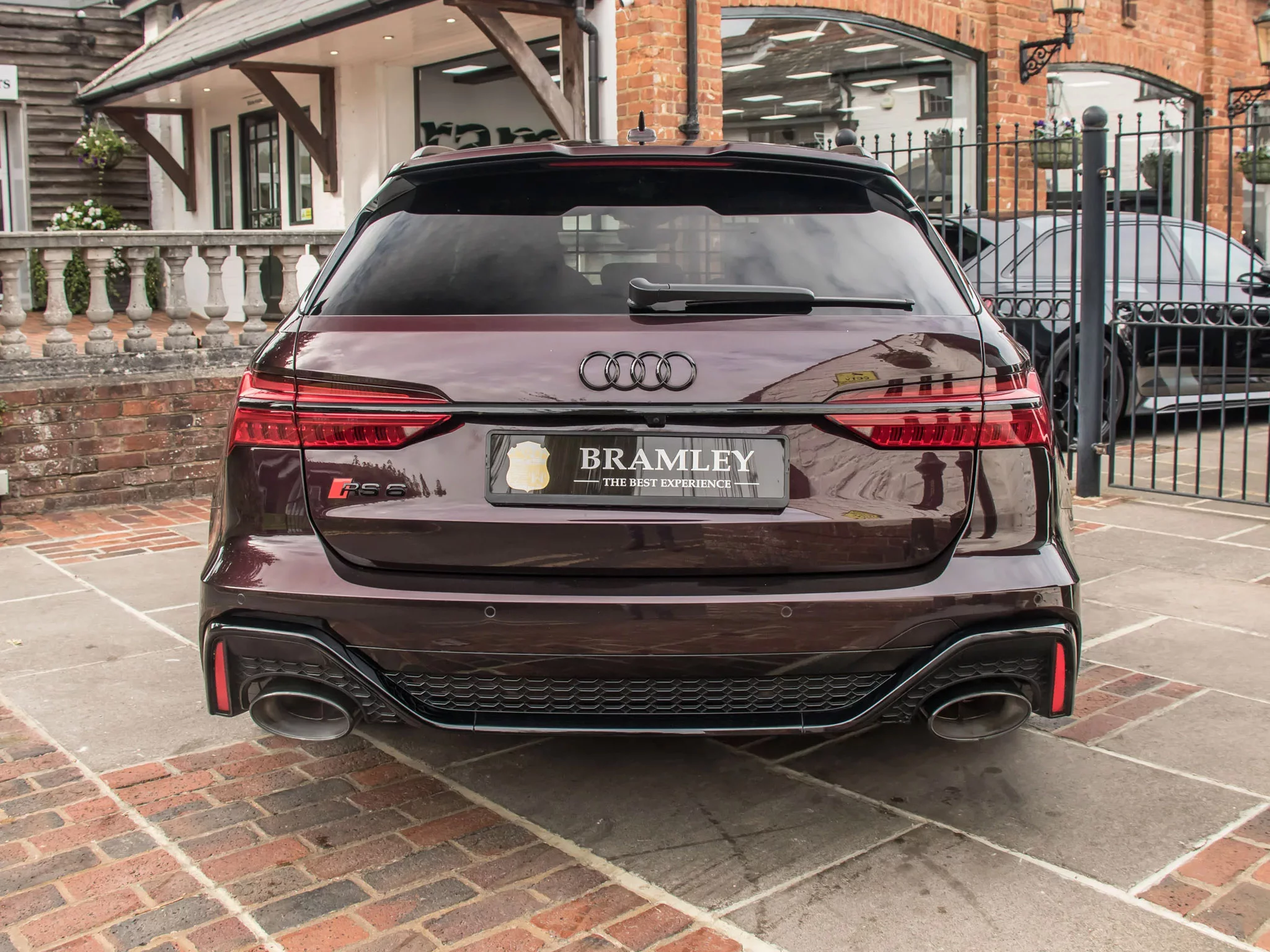 Dark Red Audi RS6 Avant