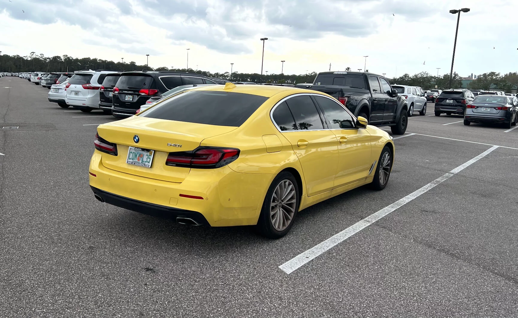 Dakar Yellow II BMW 5 Series