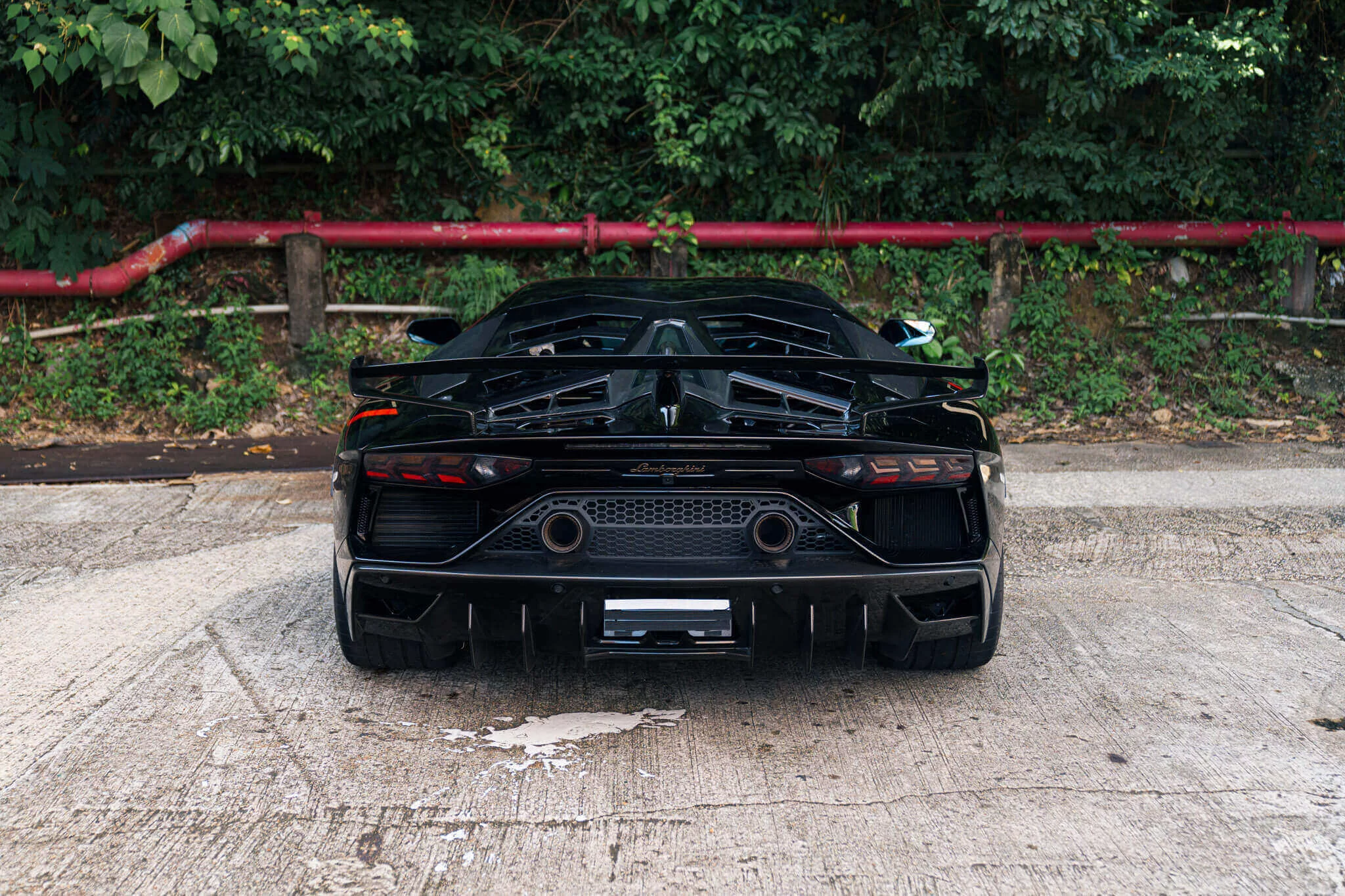 Nero Granatus Lamborghini Aventador