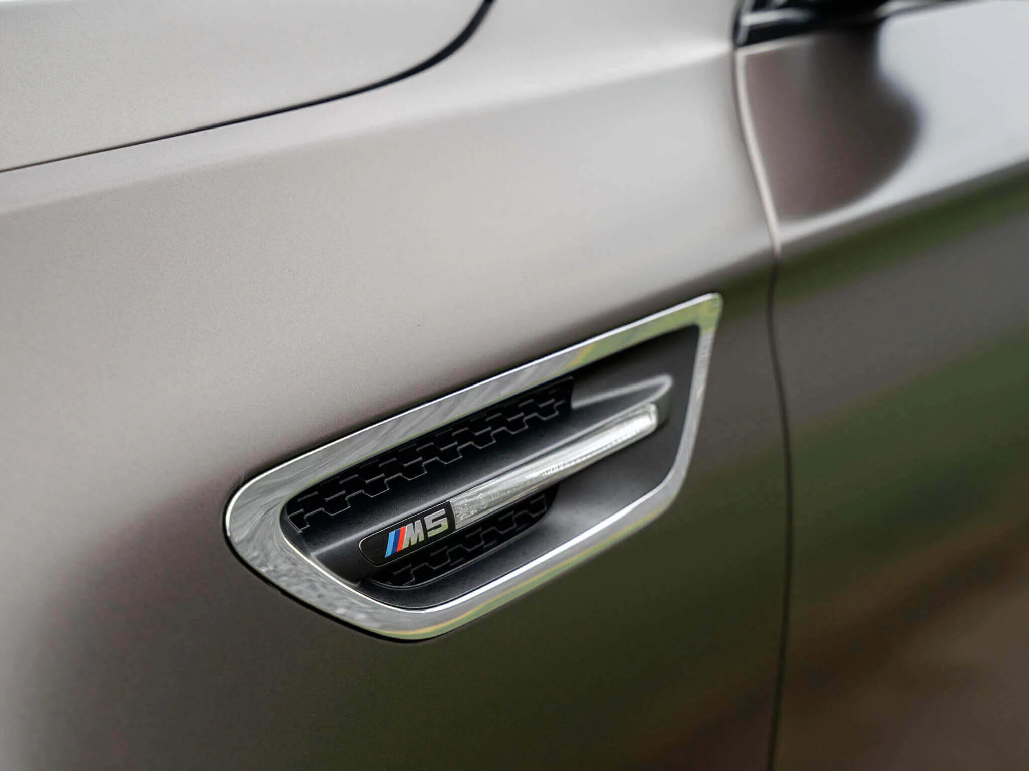 Frozen Bronze BMW M5