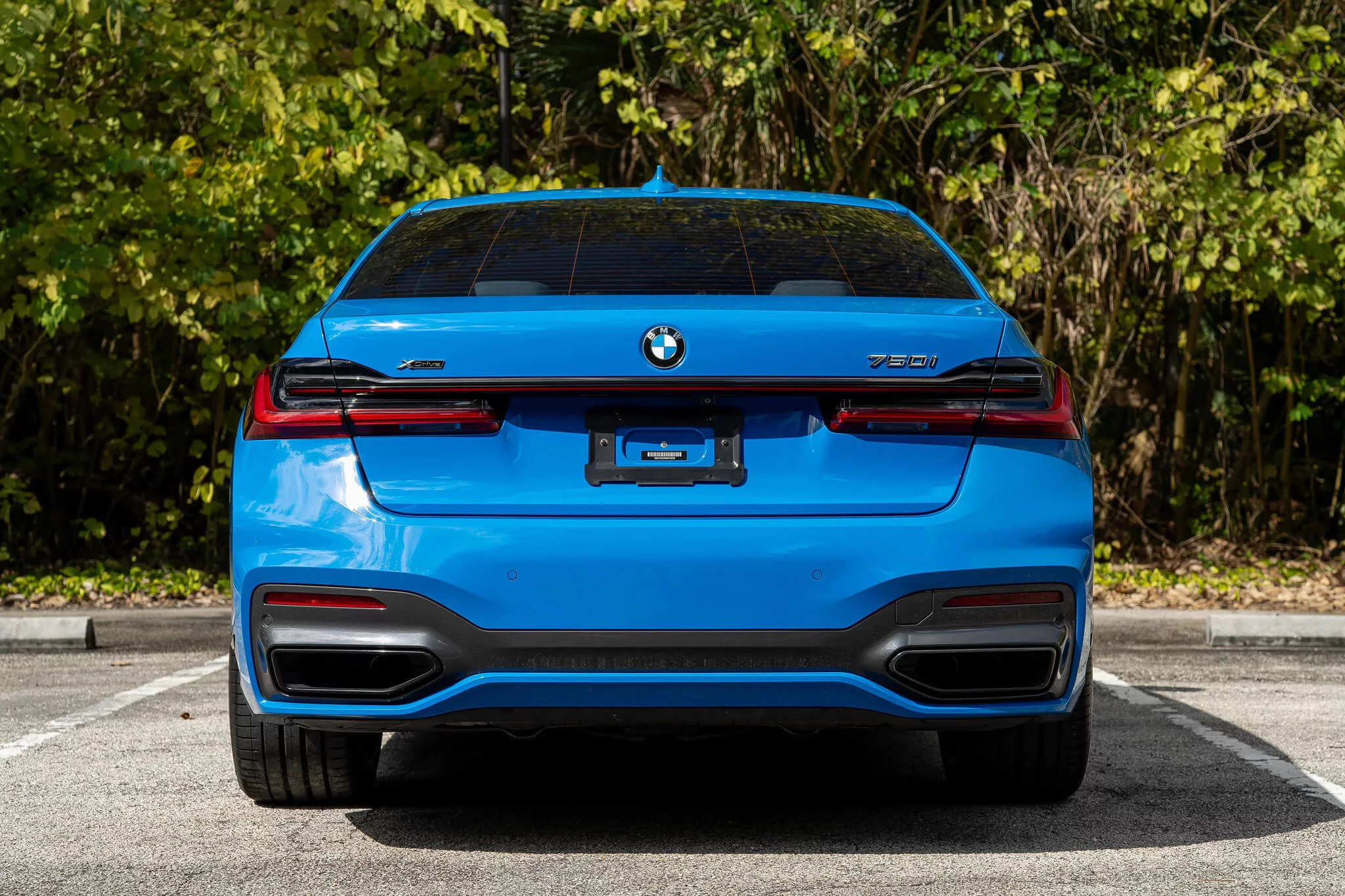 Voodoo Blue BMW 7 Series