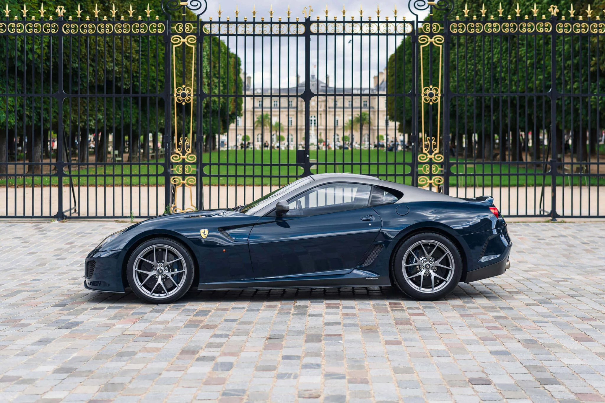 Blu Scozia Ferrari 599