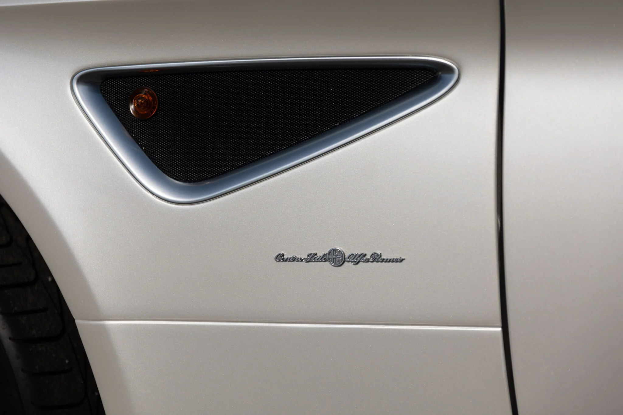 Bianco Madreperla Alfa Romeo 8C