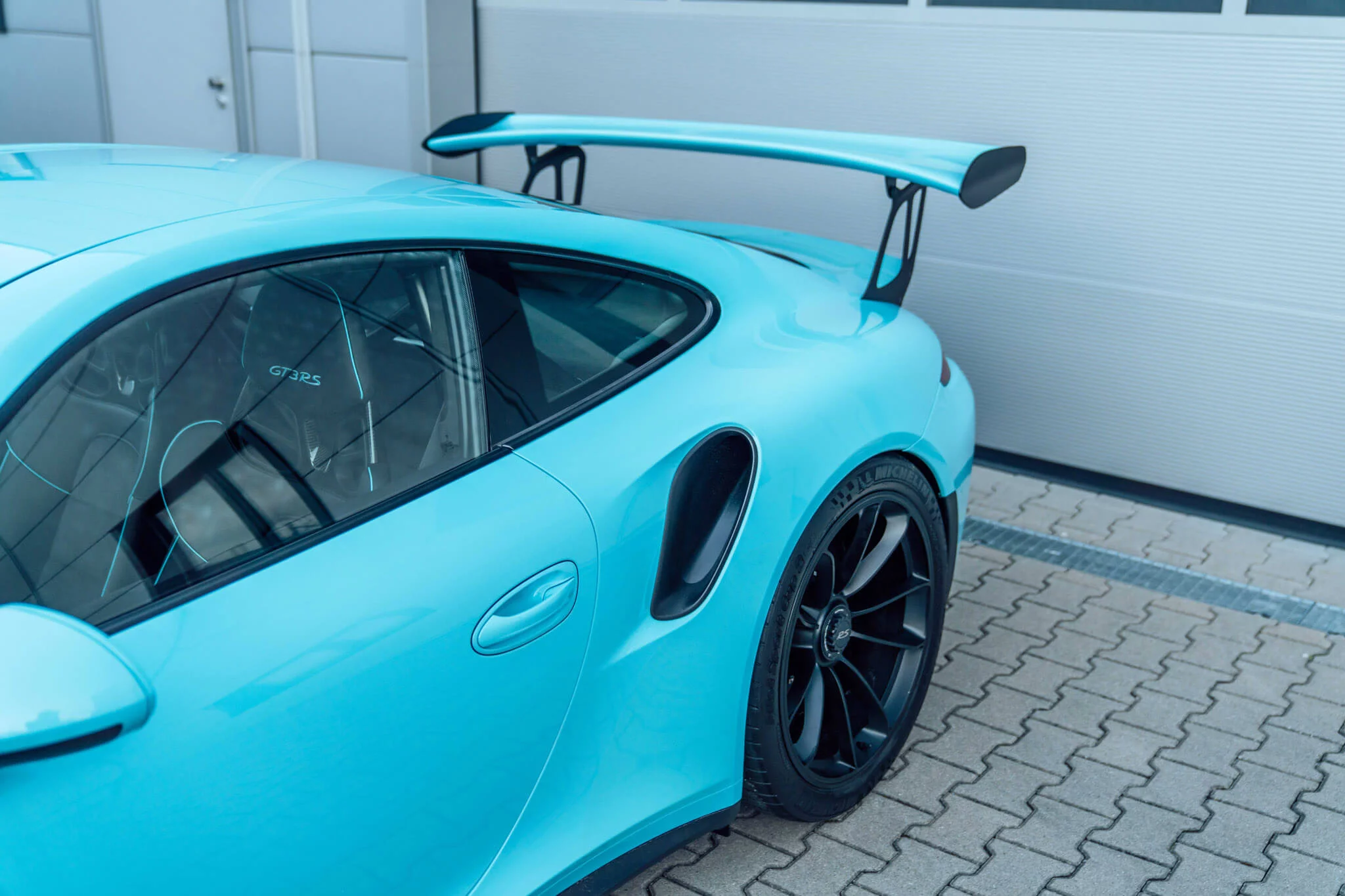 Olympic Blue Porsche 911 GT3 RS