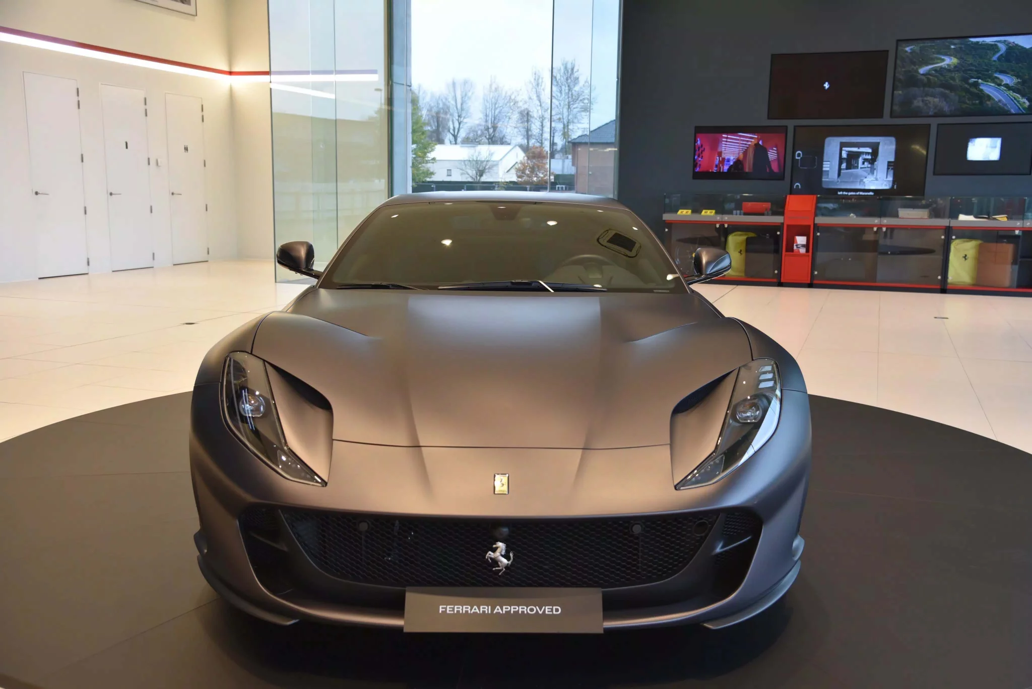 Grigio Pascuale Ferrari 812