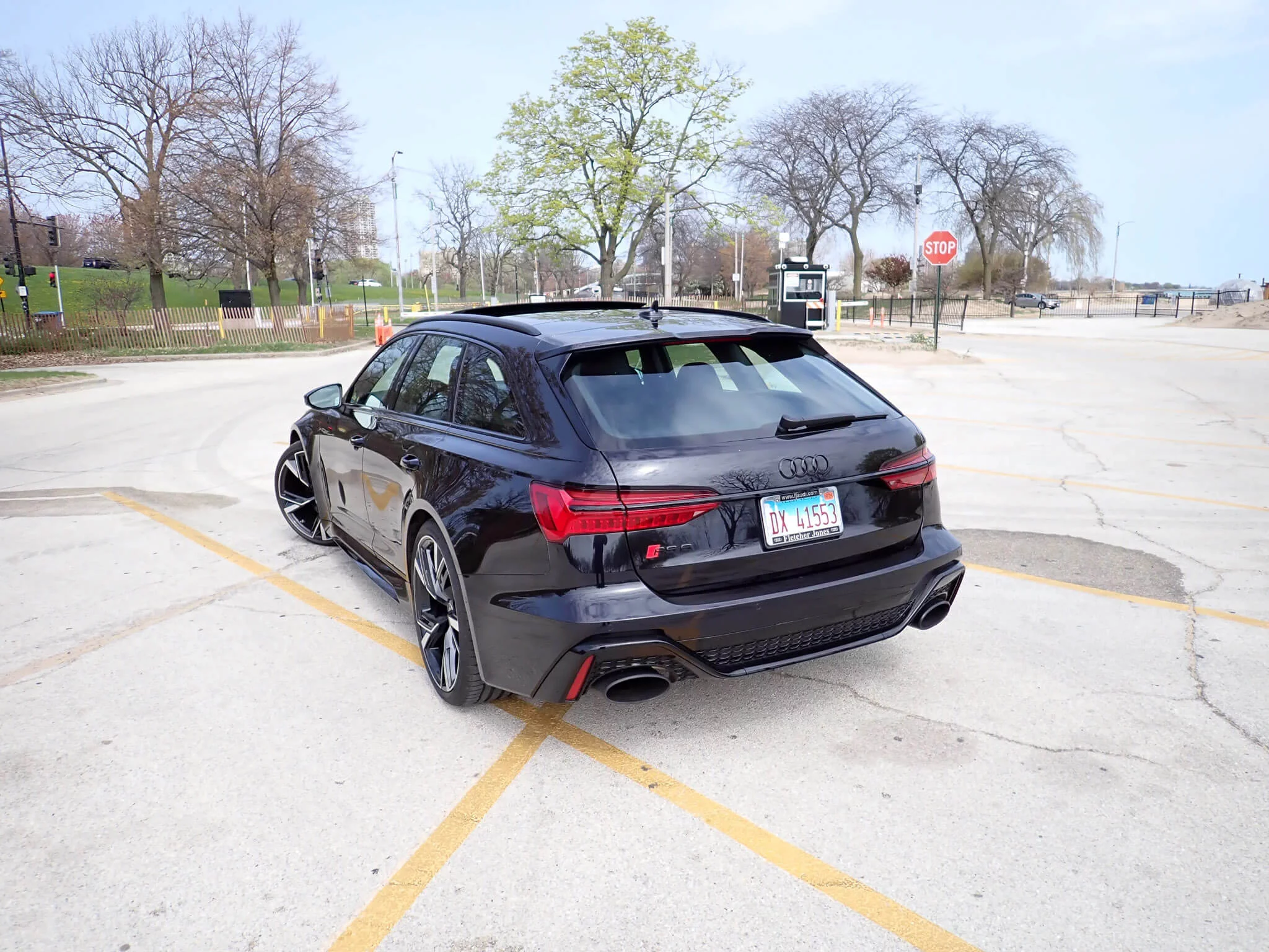 Sebring Black Audi RS6 Avant
