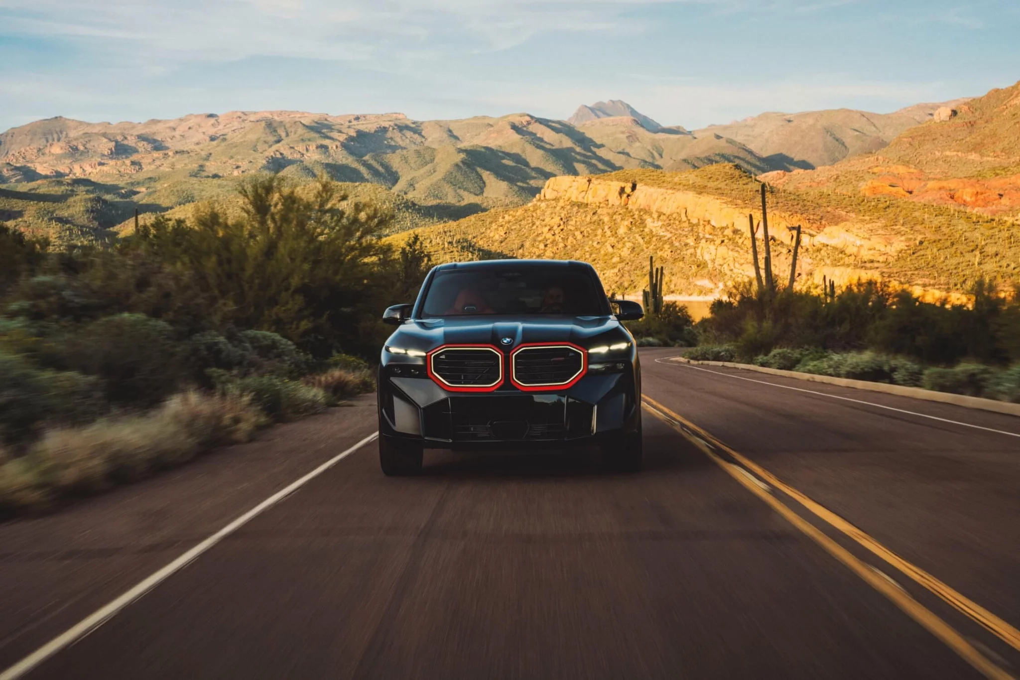 Frozen Carbon Black BMW XM