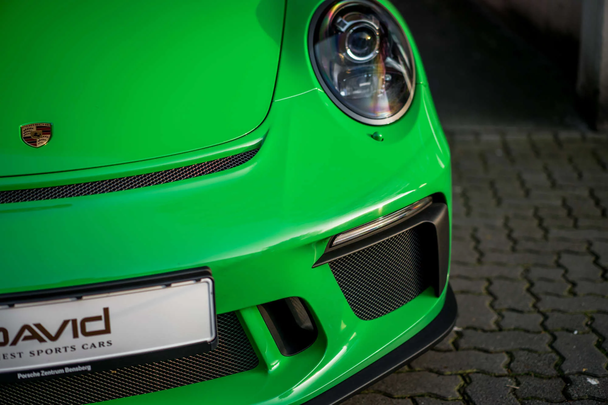 Pure Green Porsche 911 GT3