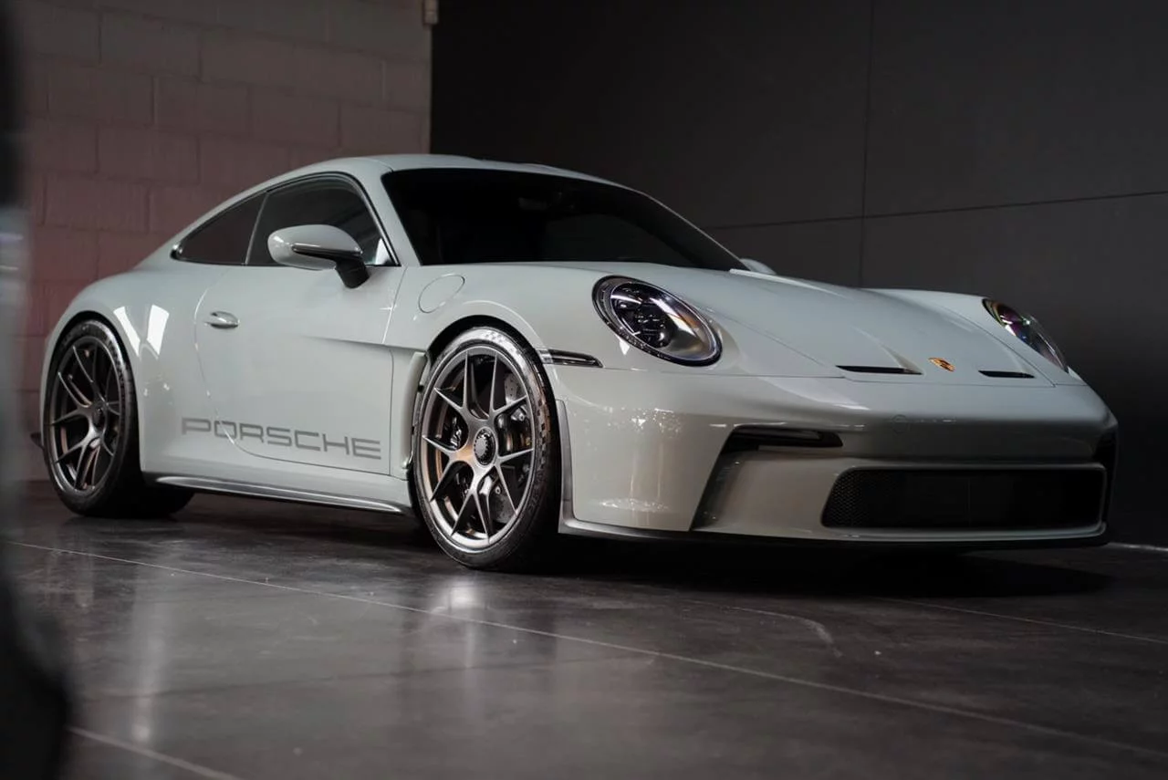 Shade Green Metallic Porsche 911 S/T