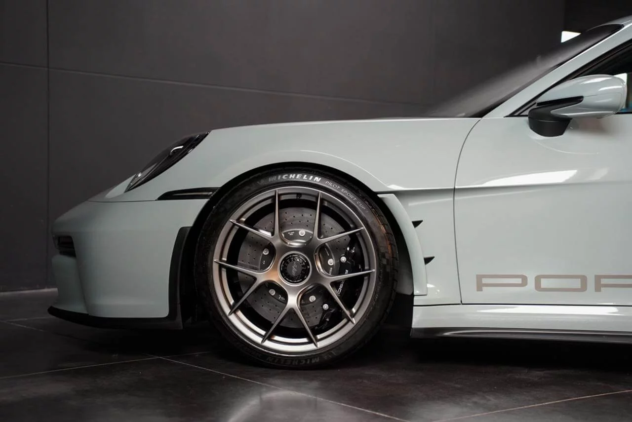 Shade Green Metallic Porsche 911 S/T