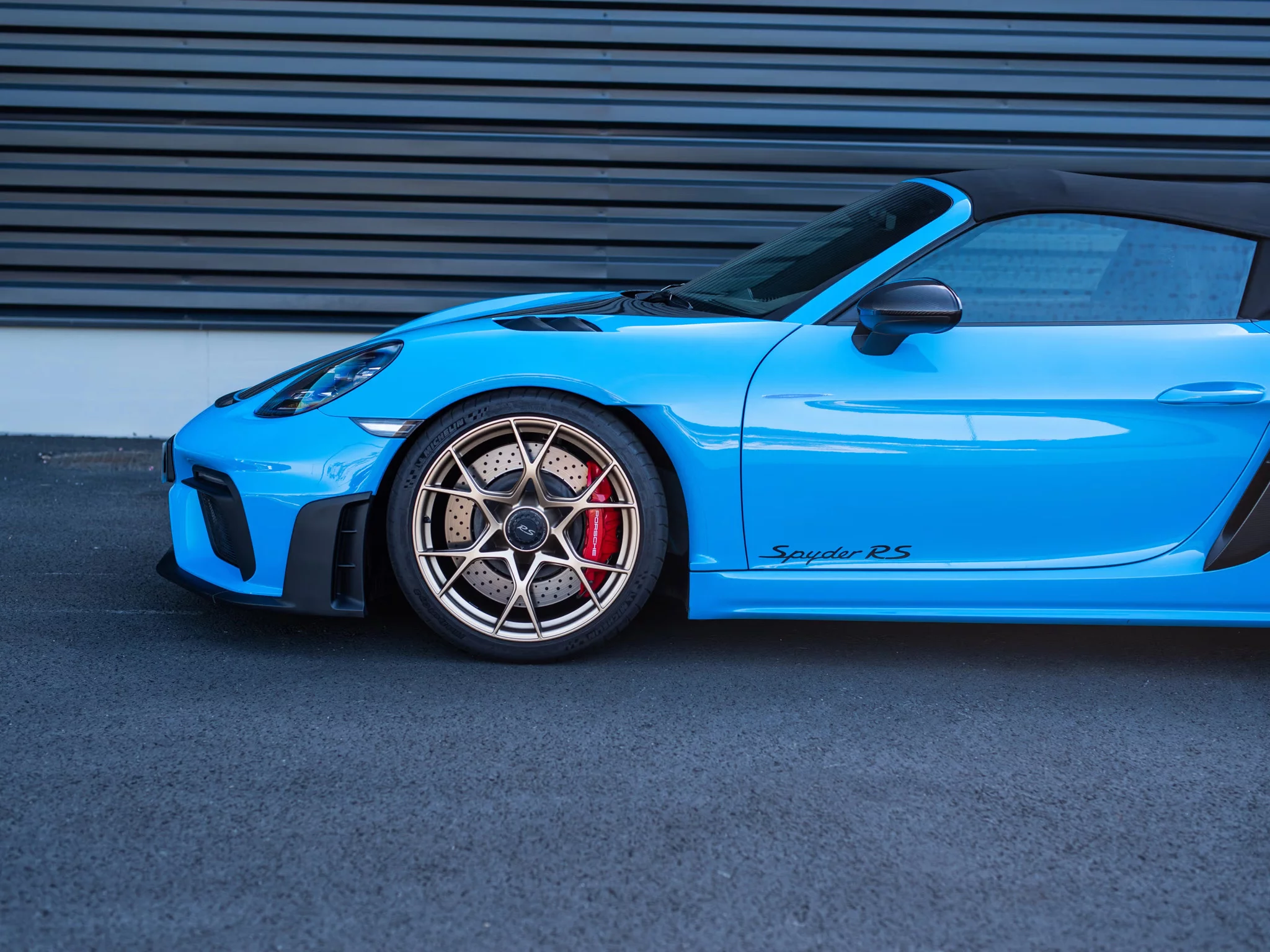 Riviera Blue Porsche 718 Spyder RS