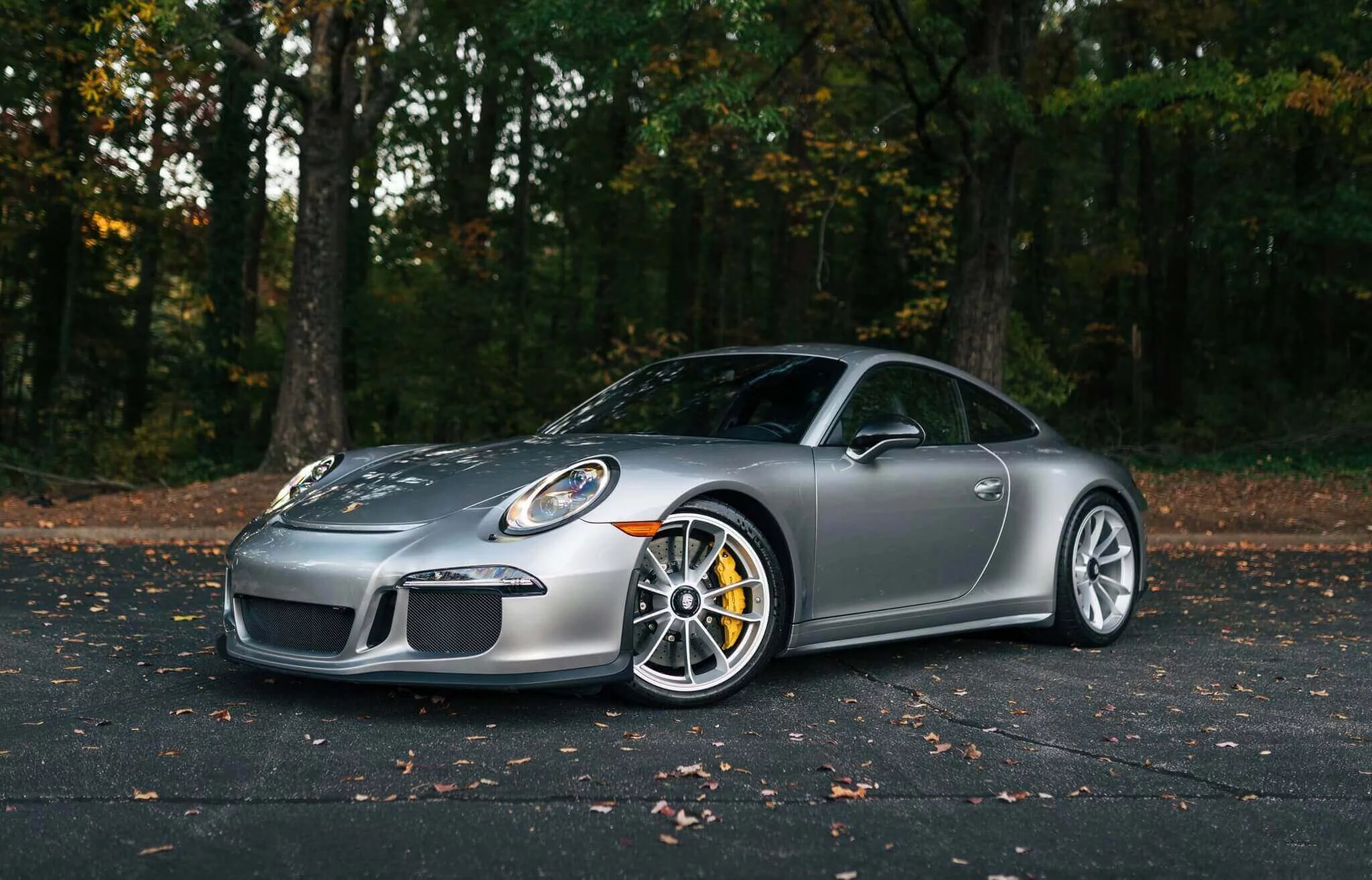 GT Silver Metallic Porsche 911 R