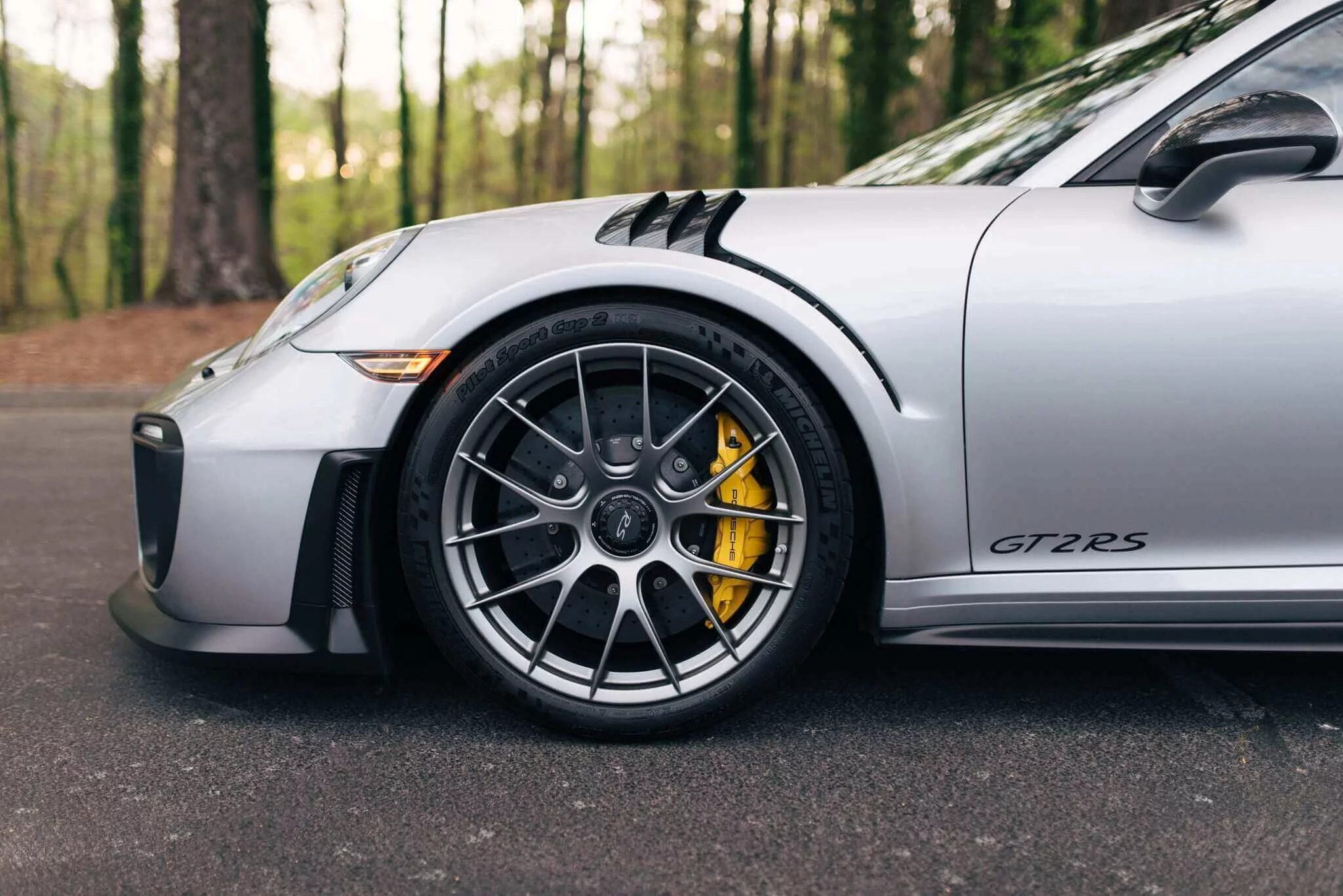 GT Silver Metallic Porsche 911 GT2 RS