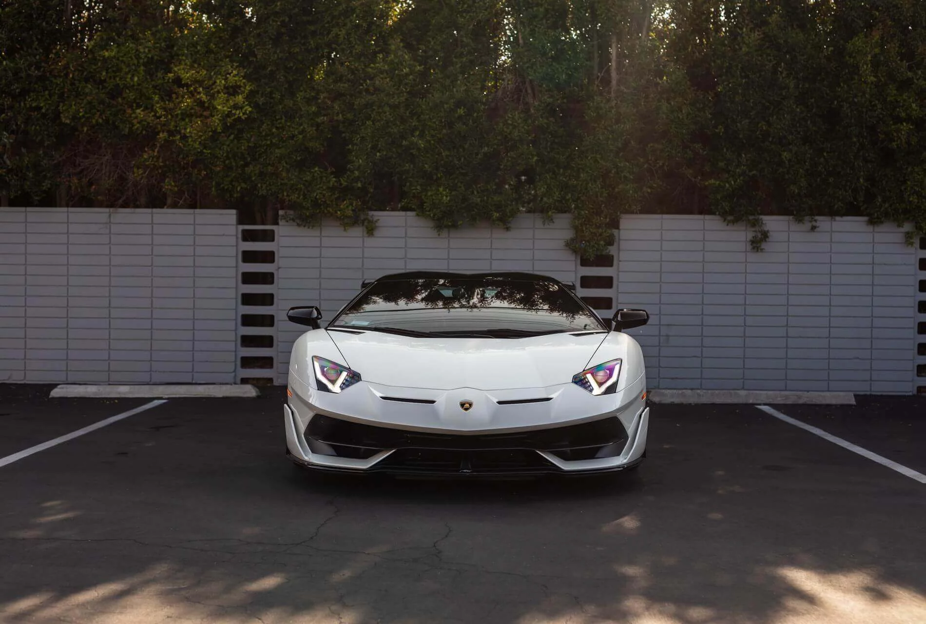 Balloon White Lamborghini Aventador