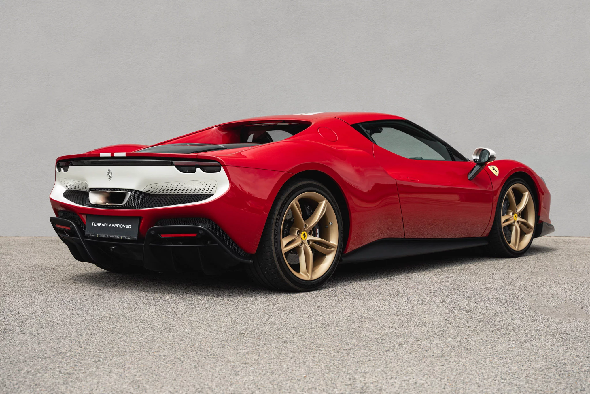 Rosso 70 Anni Ferrari 296