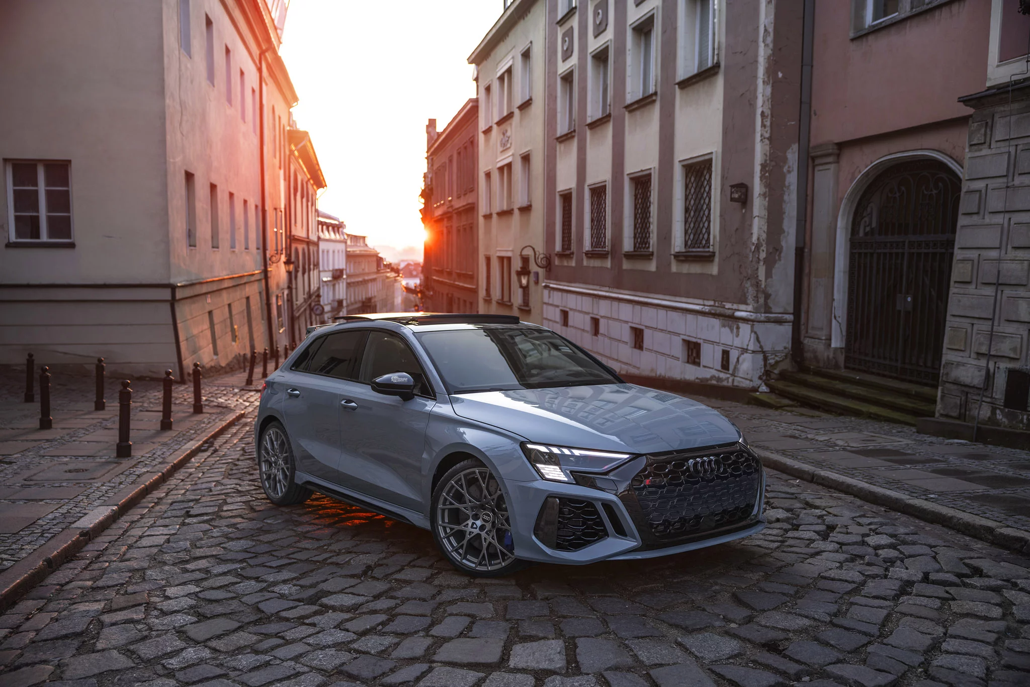 Arrow Grey Audi RS3