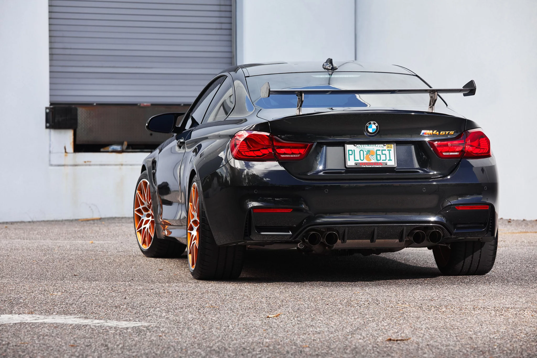 Sapphire Black BMW M4