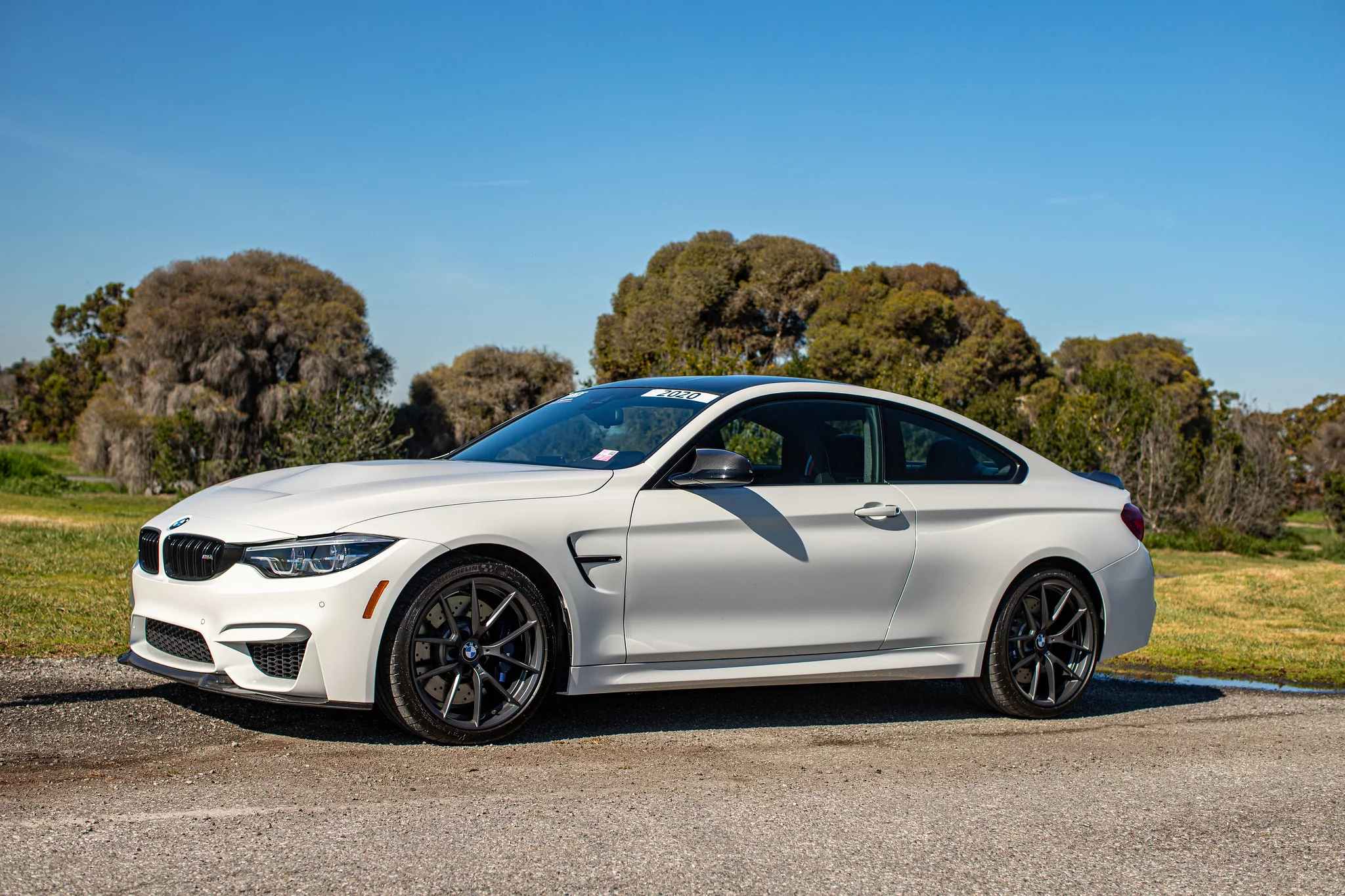 Alpine White III BMW M4