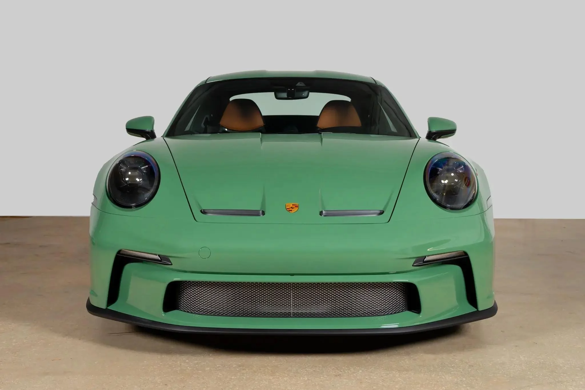 Auratium Green Porsche 911 S/T