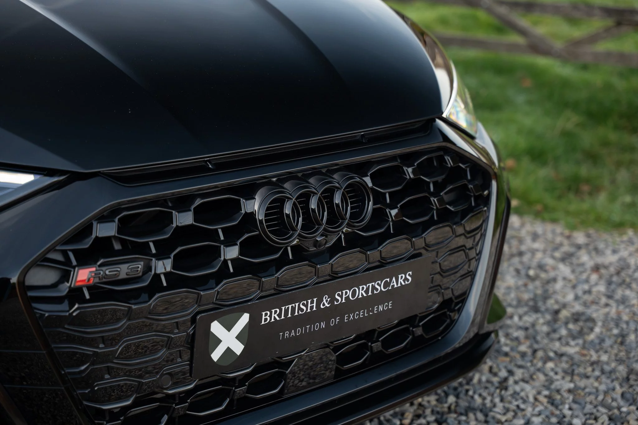 Mythos Black Audi RS3