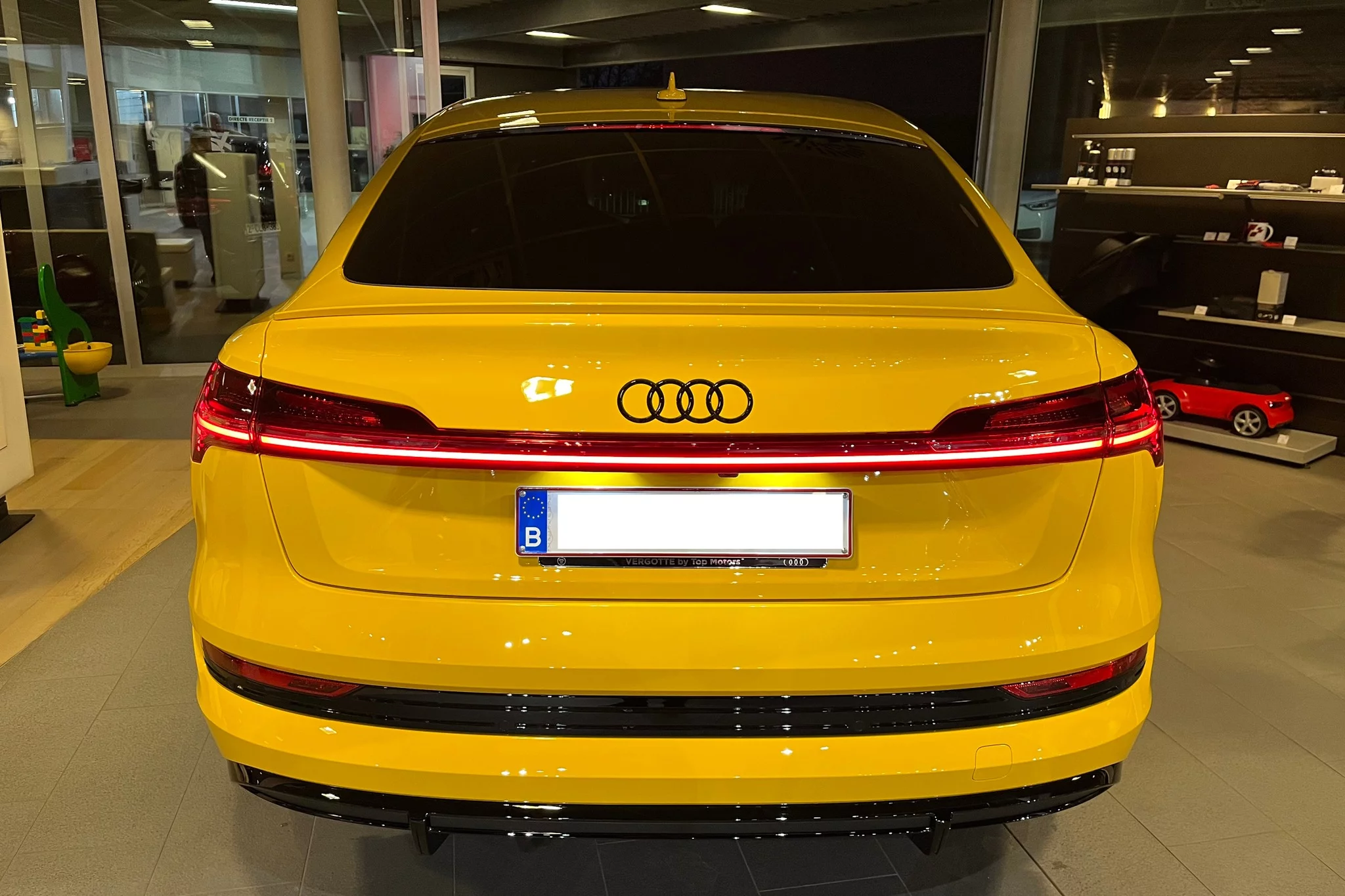 Vegas Yellow Audi e-tron