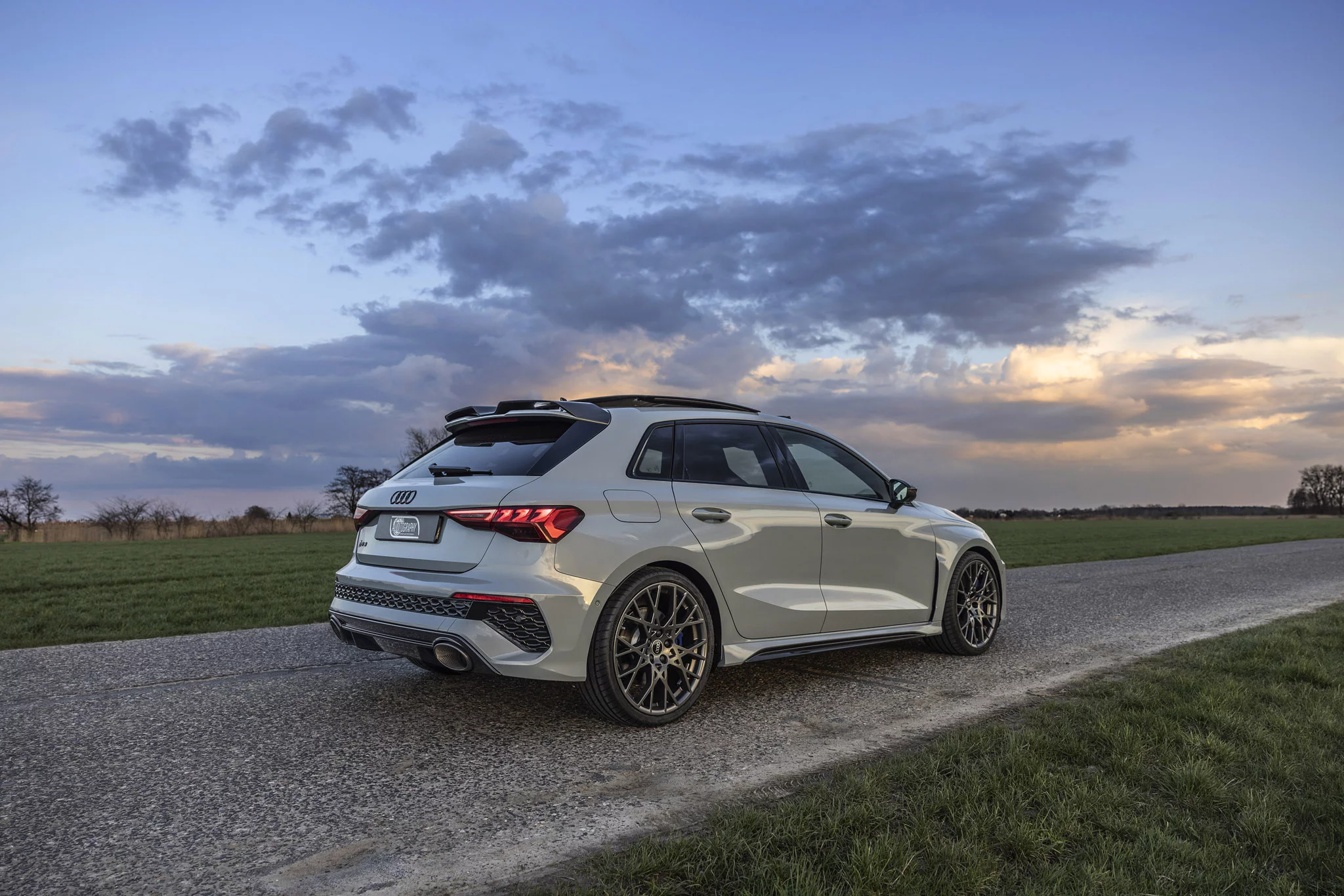 Arrow Grey Audi RS3