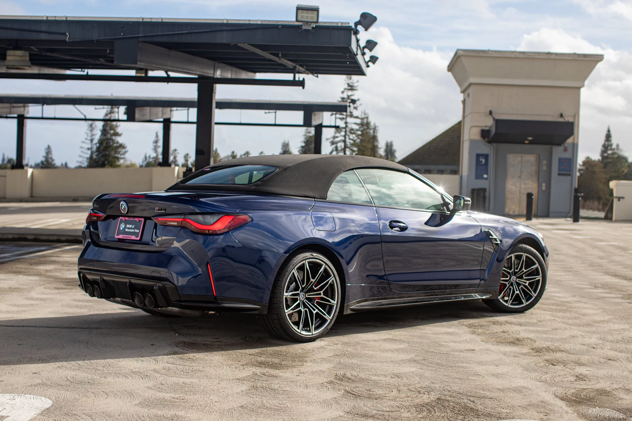 Mauritius Blue BMW M4