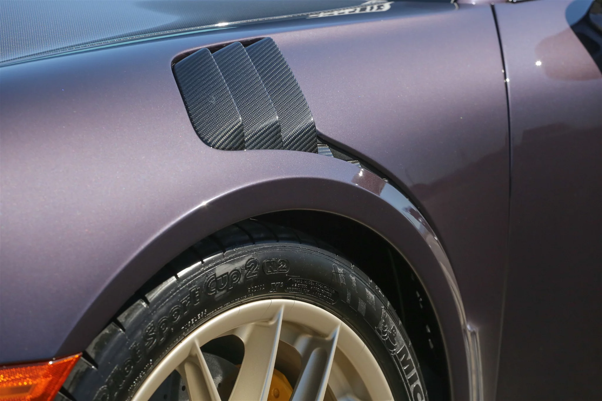 Vesuvio Metallic Porsche 911 GT2 RS