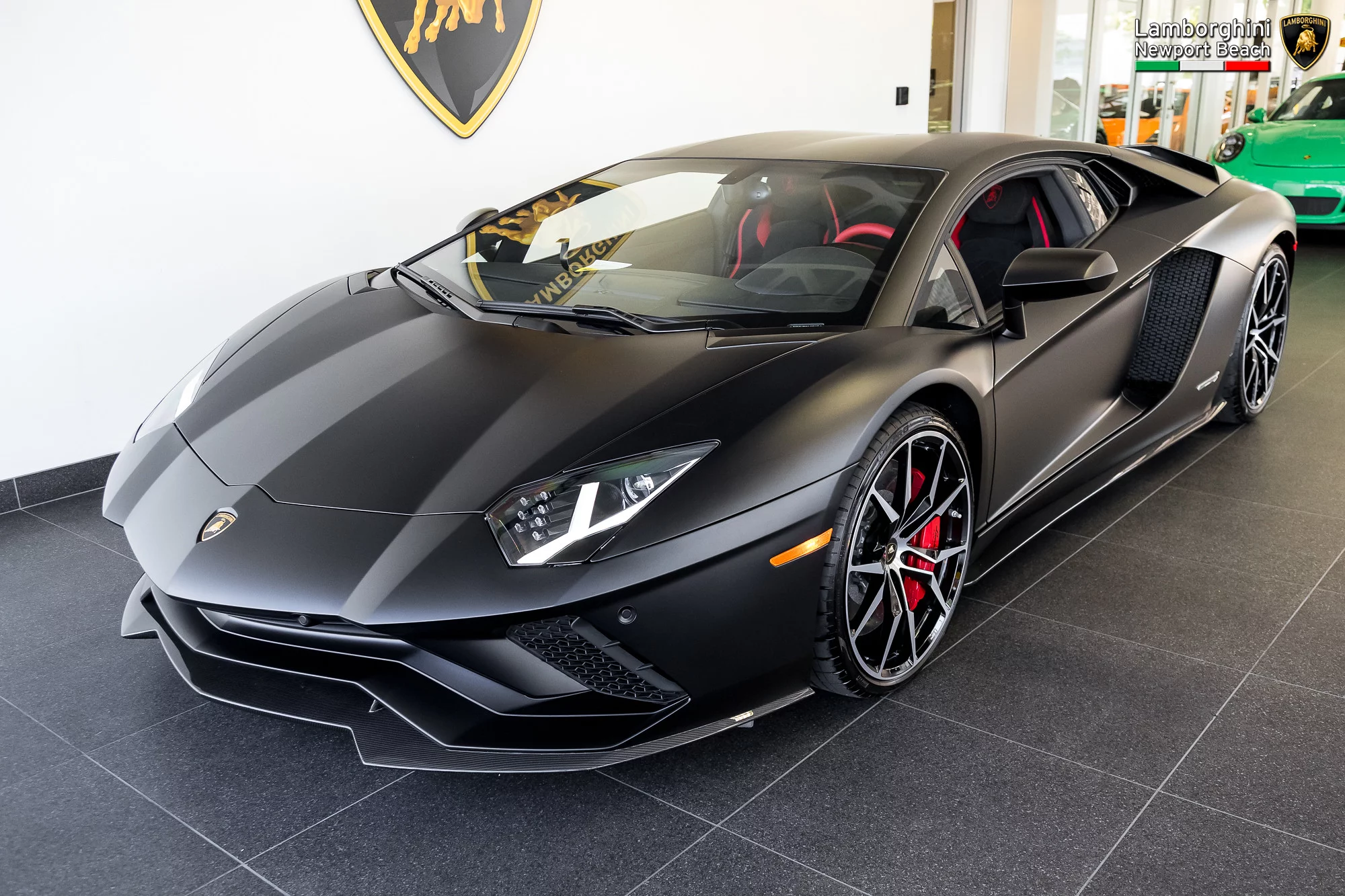Nero Nemesis Lamborghini Aventador