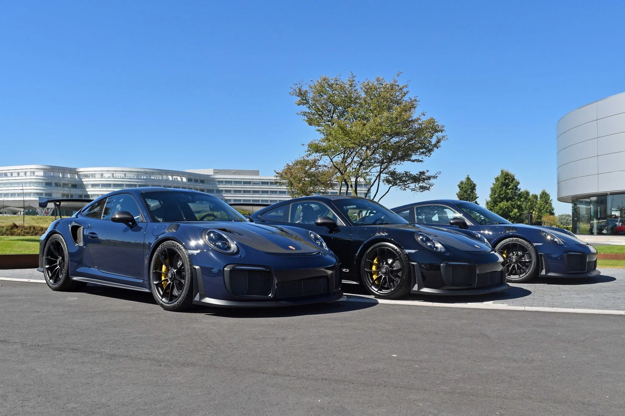 Dark Sea Blue vs Black